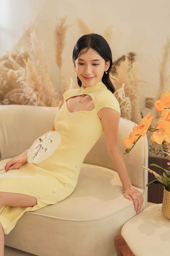 Dloria Knit Qipao (Yellow)