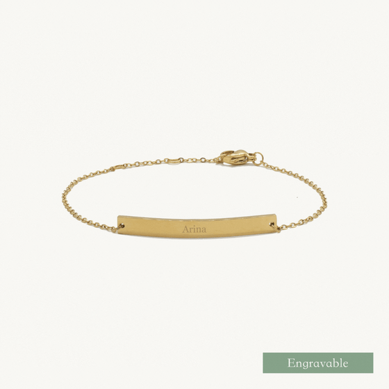 Cleo Bar Pendant Engravable Gold Bracelet