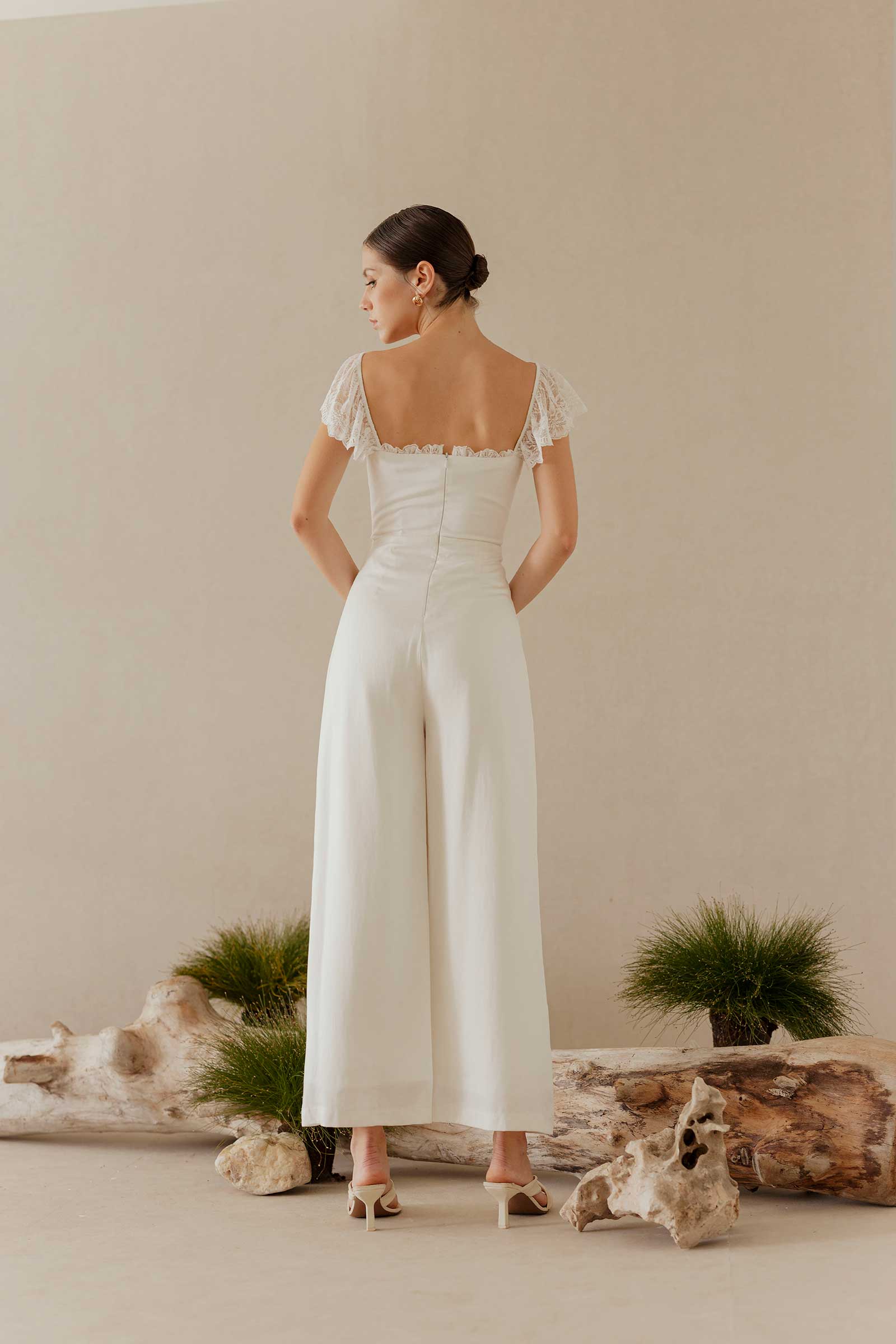 Daverlia Jumpsuit (White)