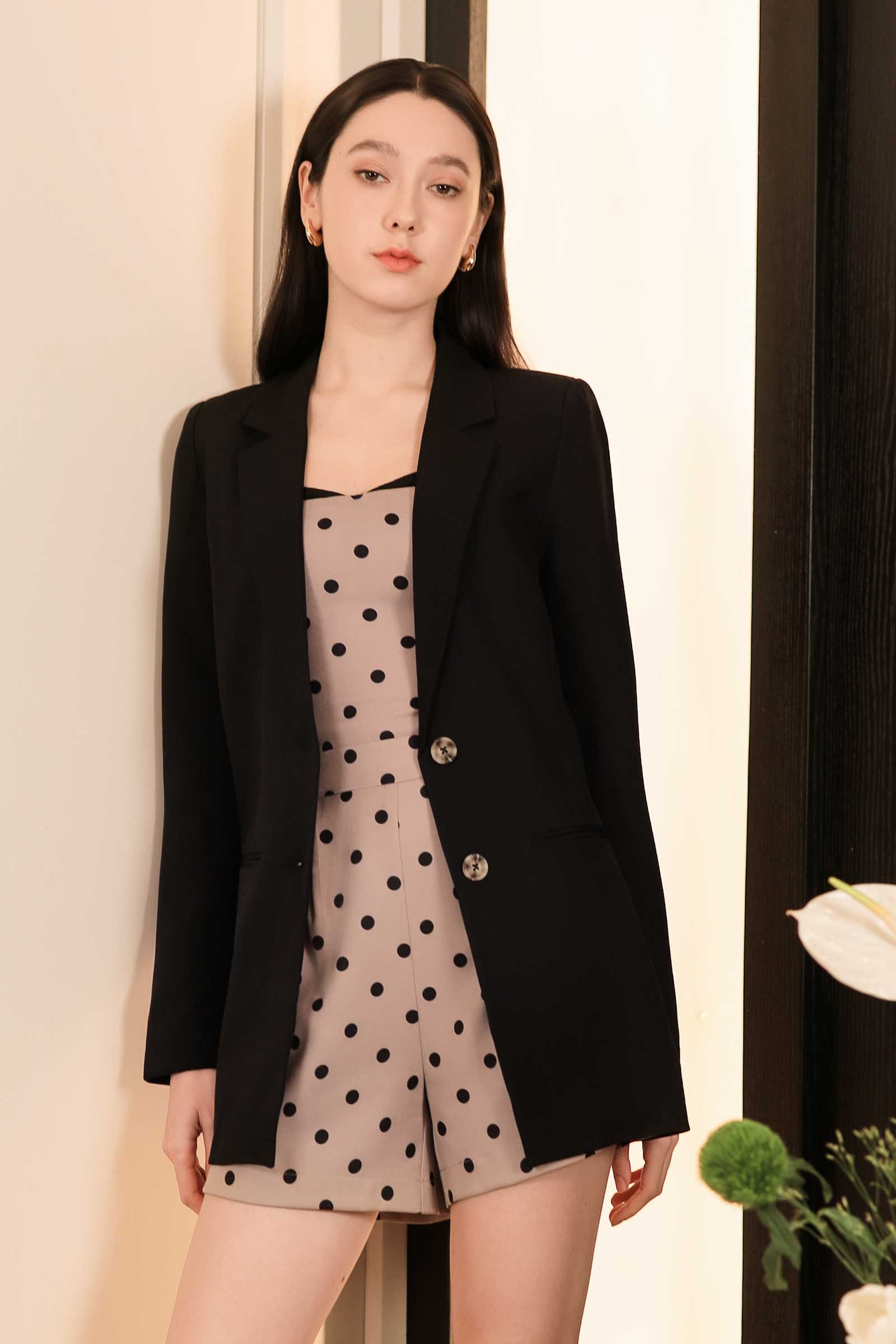 Dolenne Structured Blazer (Black)