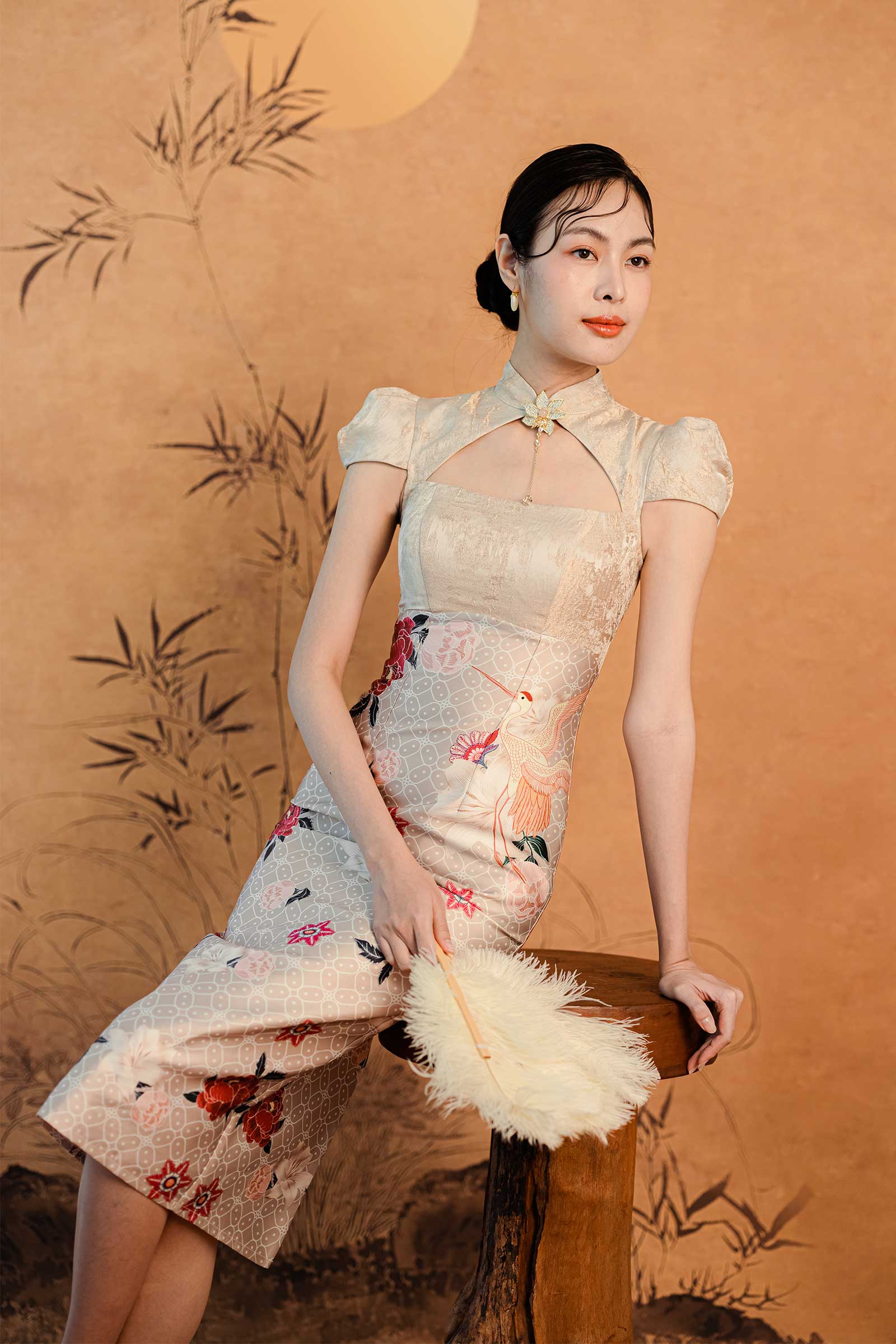 Yan Mei Qipao (Gold)