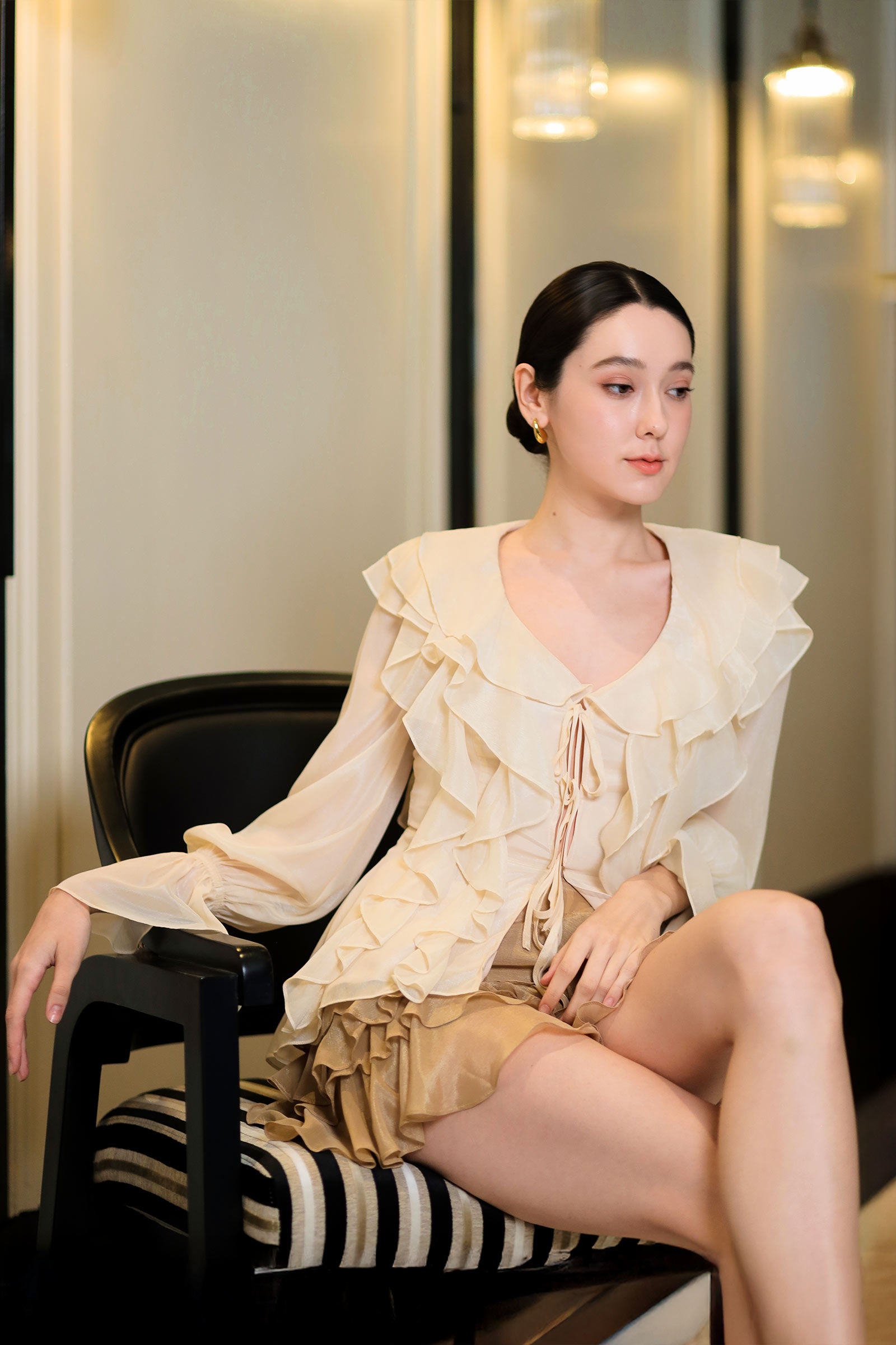 Devoria Ruffle Cardi (Cream)