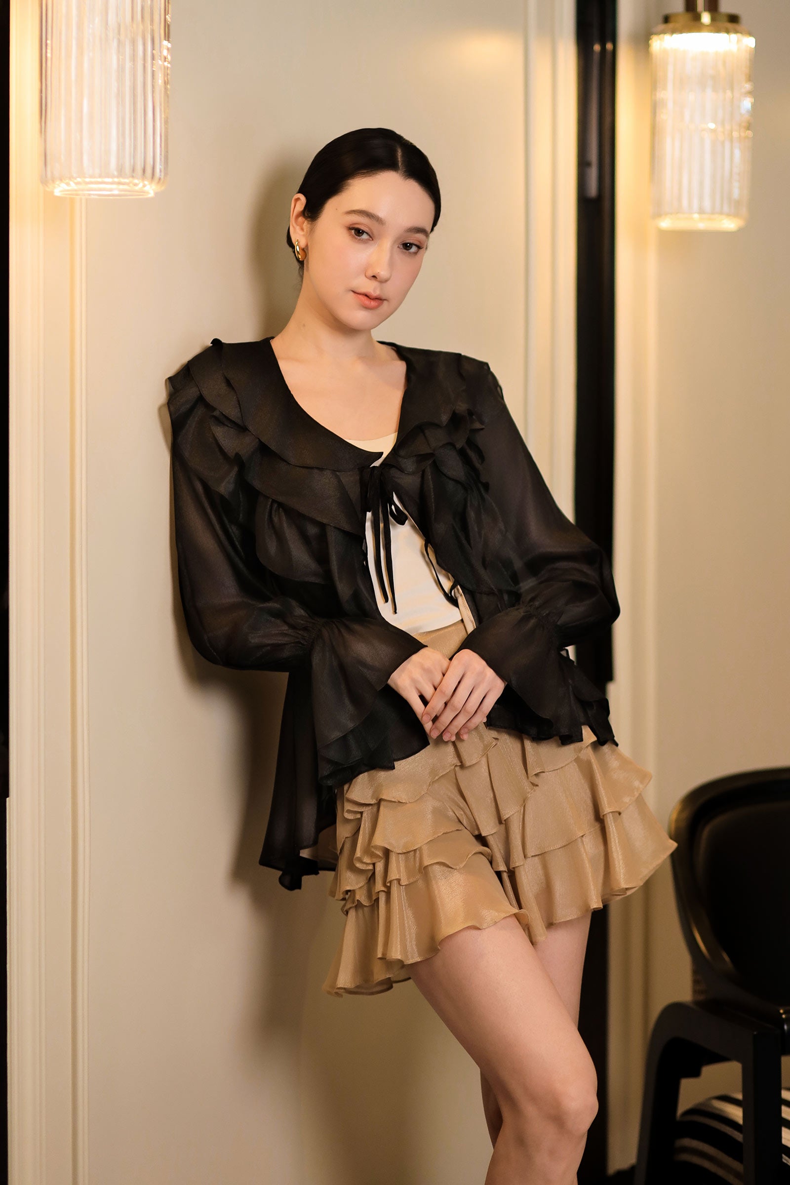 Devoria Ruffle Cardi (Black)
