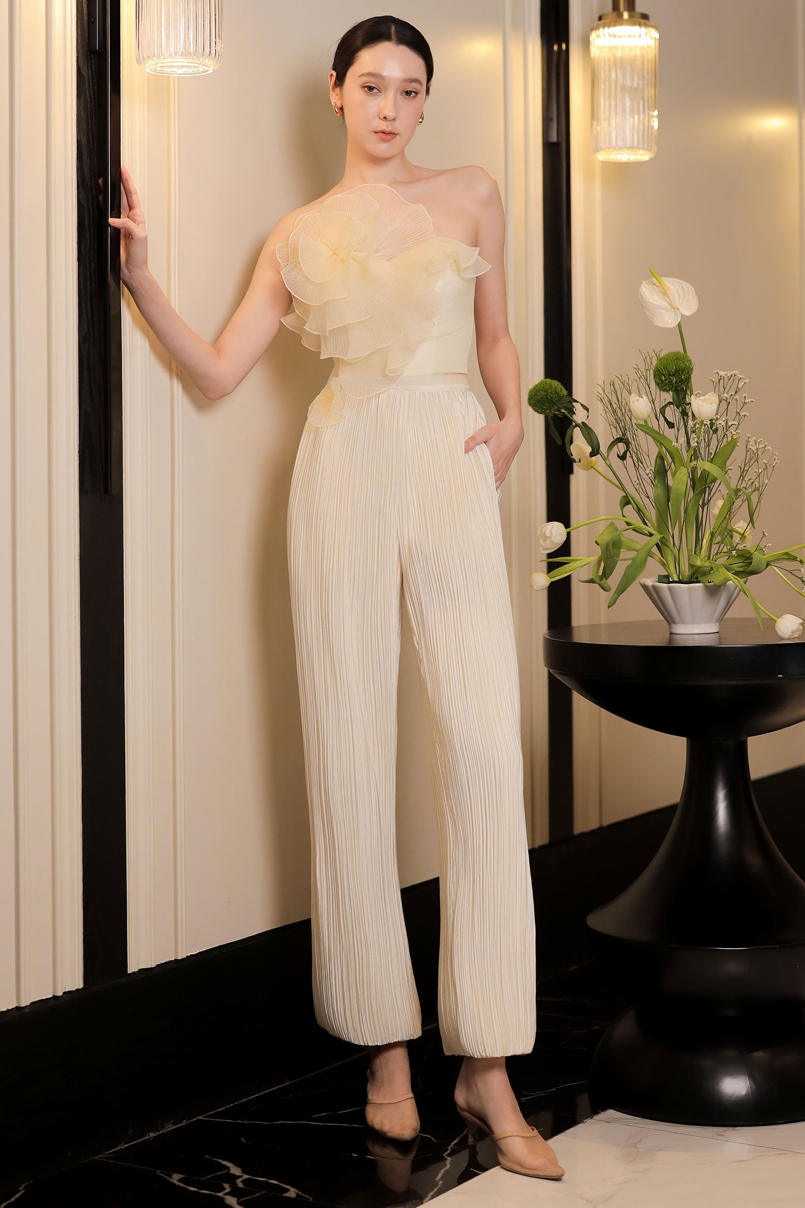 Darevz Plisse Bubble Pants (Pearl)