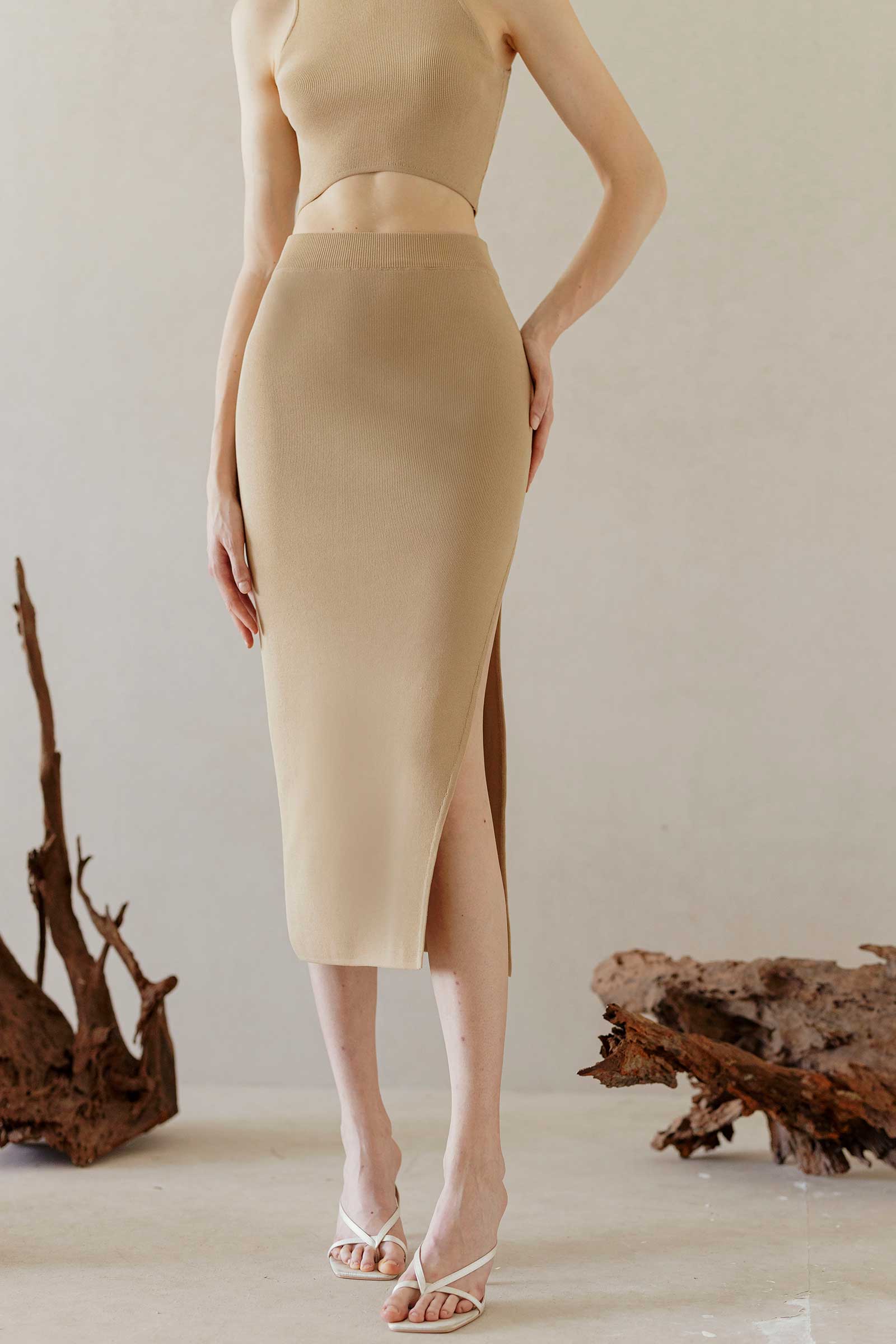 Decala Skirt (Taupe)