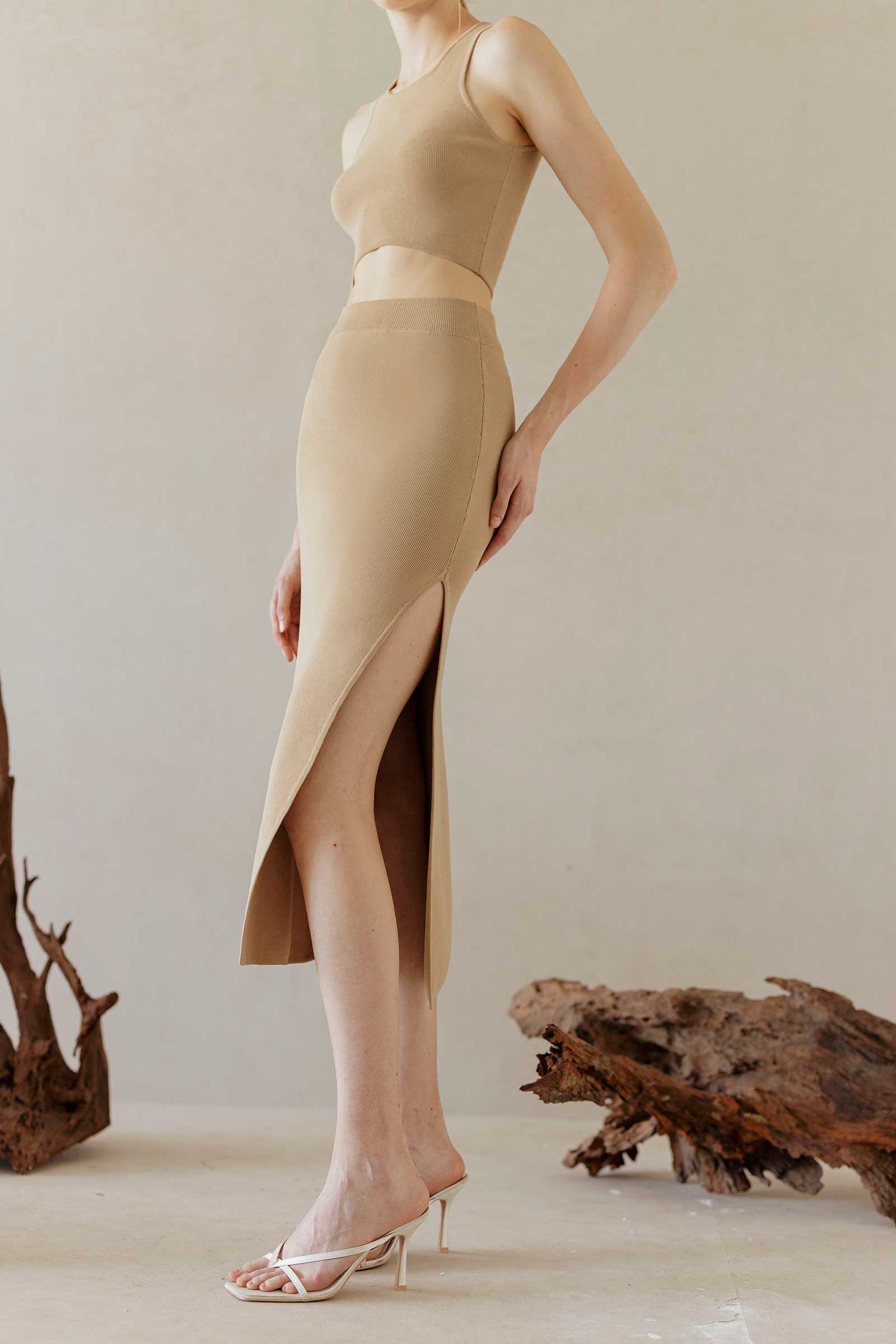 Decala Skirt (Taupe)