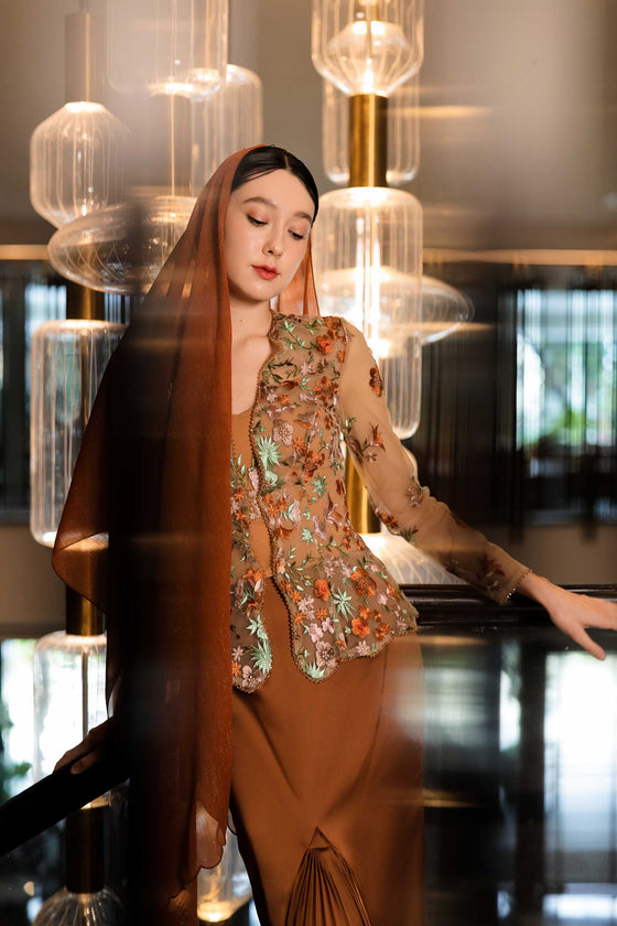 Daviere Kebaya Set (Brown)