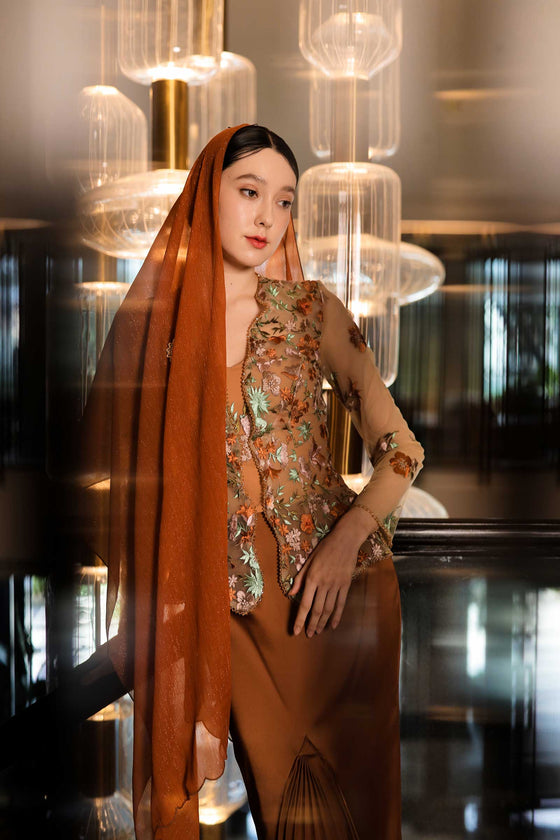 Daviere Kebaya Set (Brown)