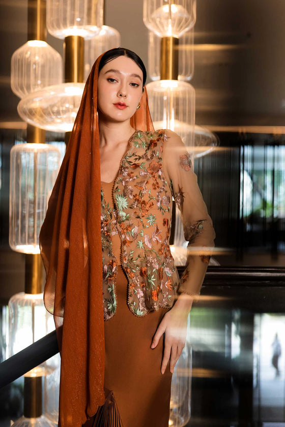 Daviere Kebaya Set (Brown)