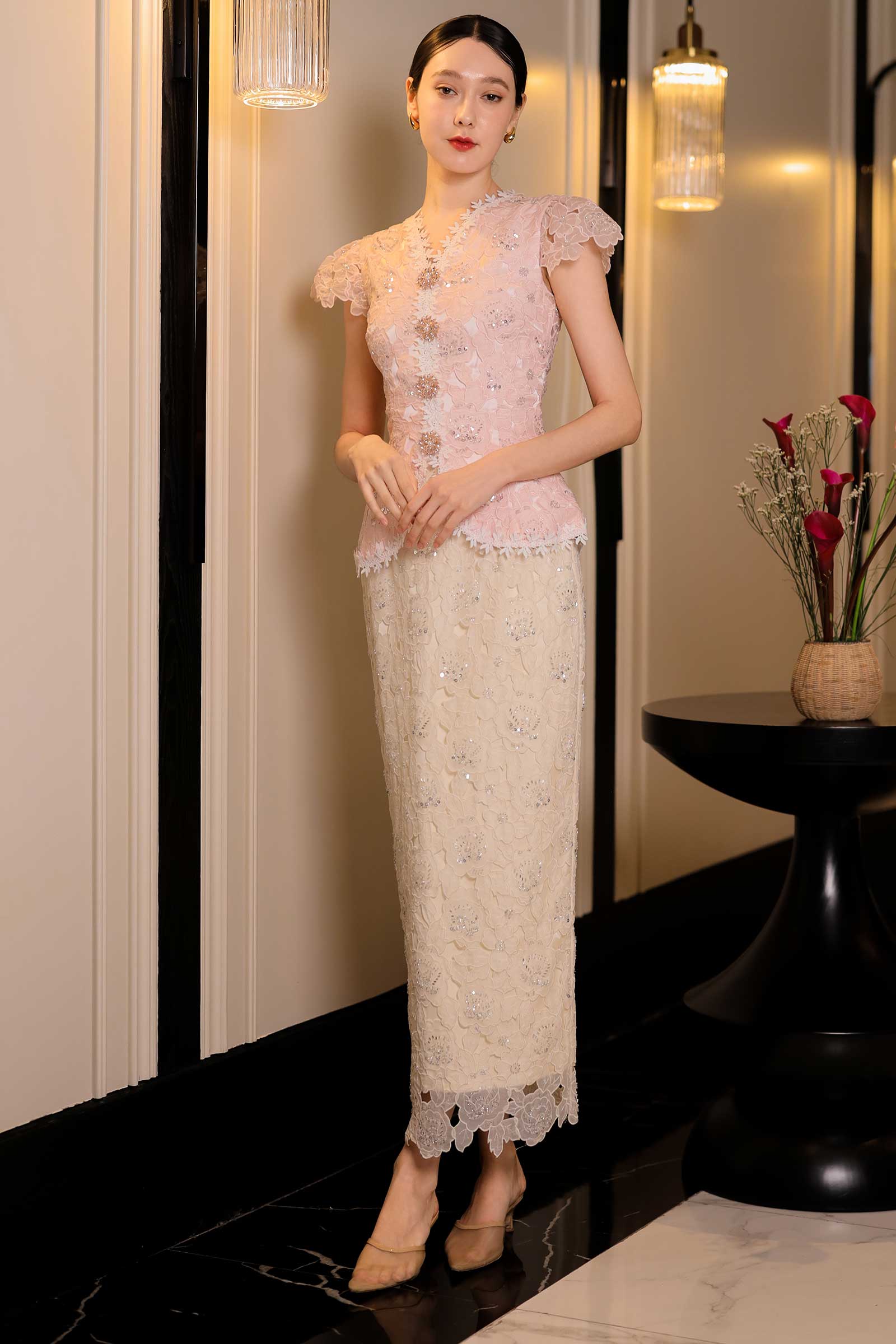 Delavina Top with Brooch (Pink)