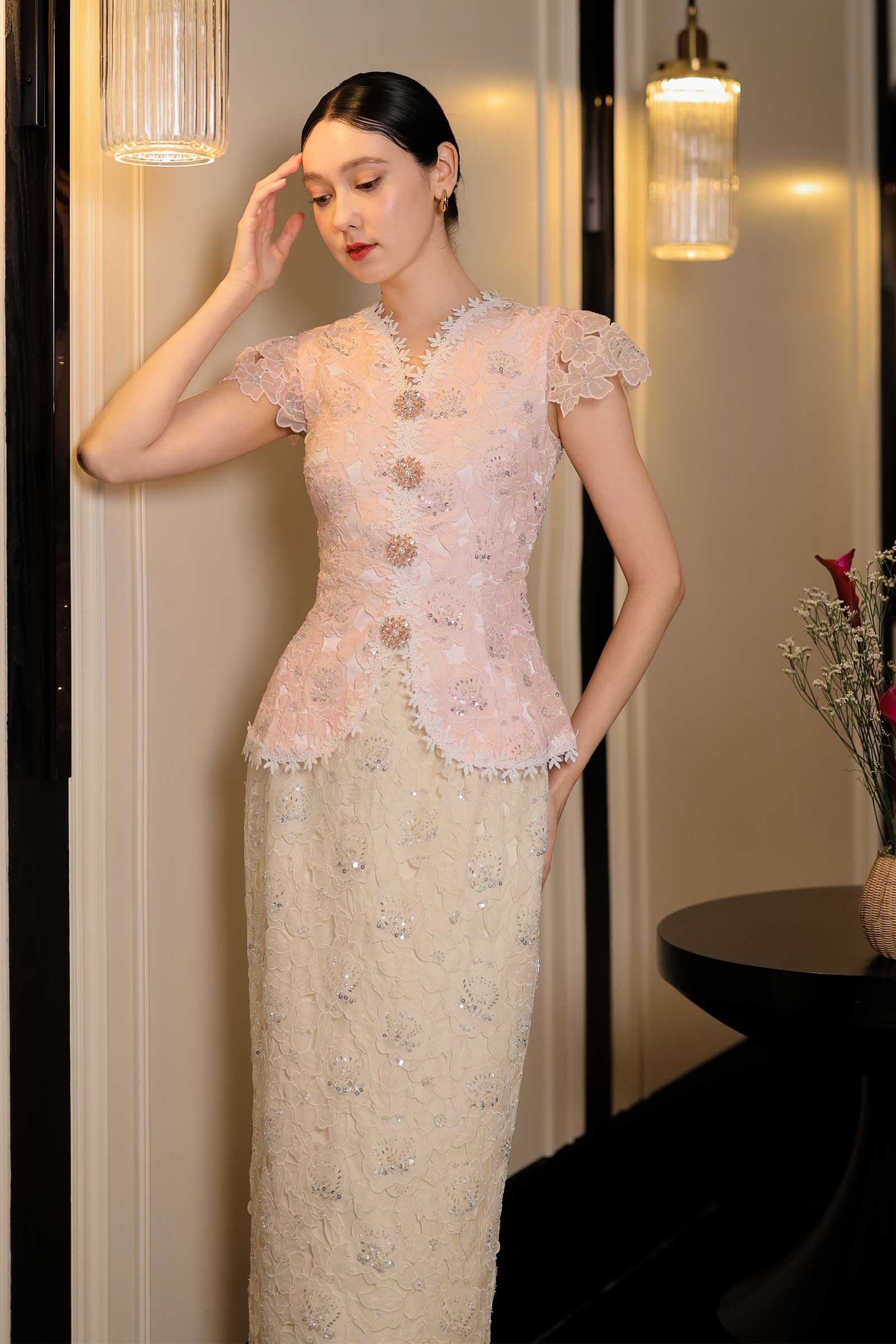 Delavina Top with Brooch (Pink)