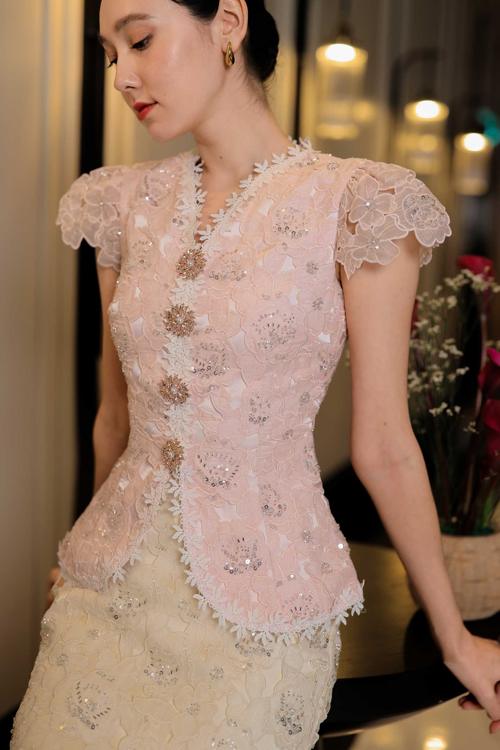 Delavina Top with Brooch (Pink)