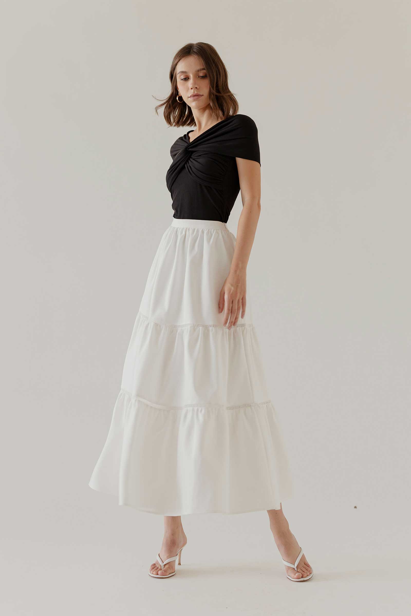 Dakiov Skirt (White)