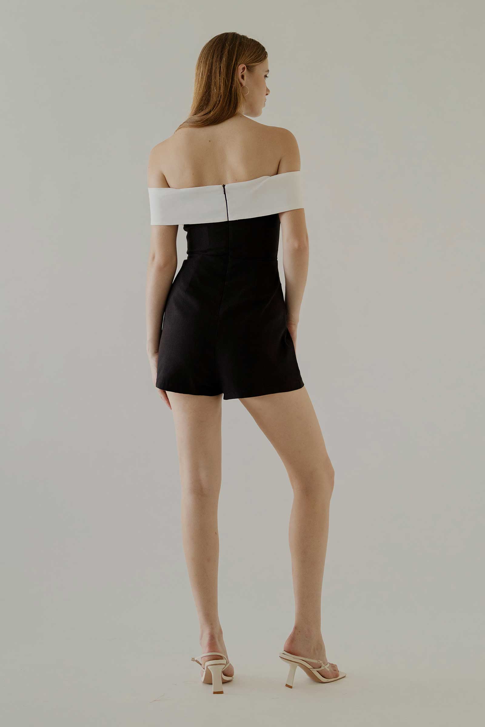 Dokiserio Romper (White+Black)