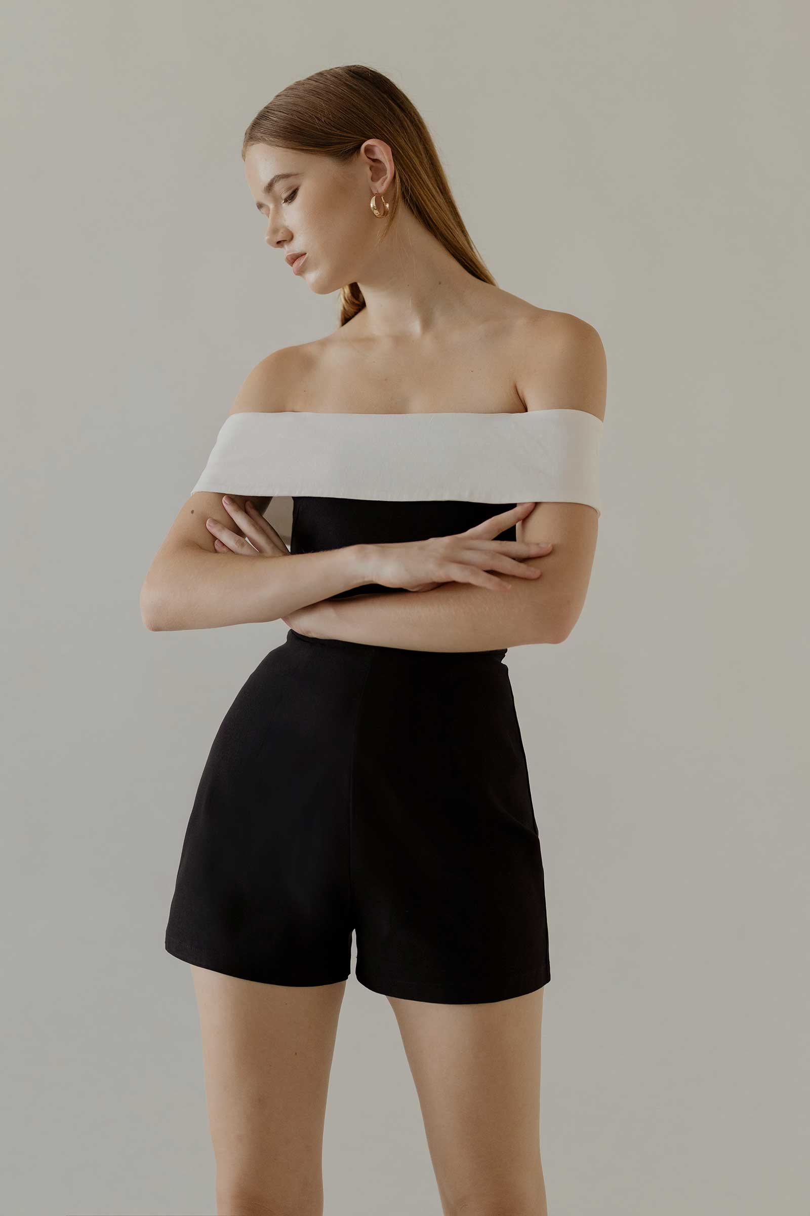 Dokiserio Romper (White+Black)