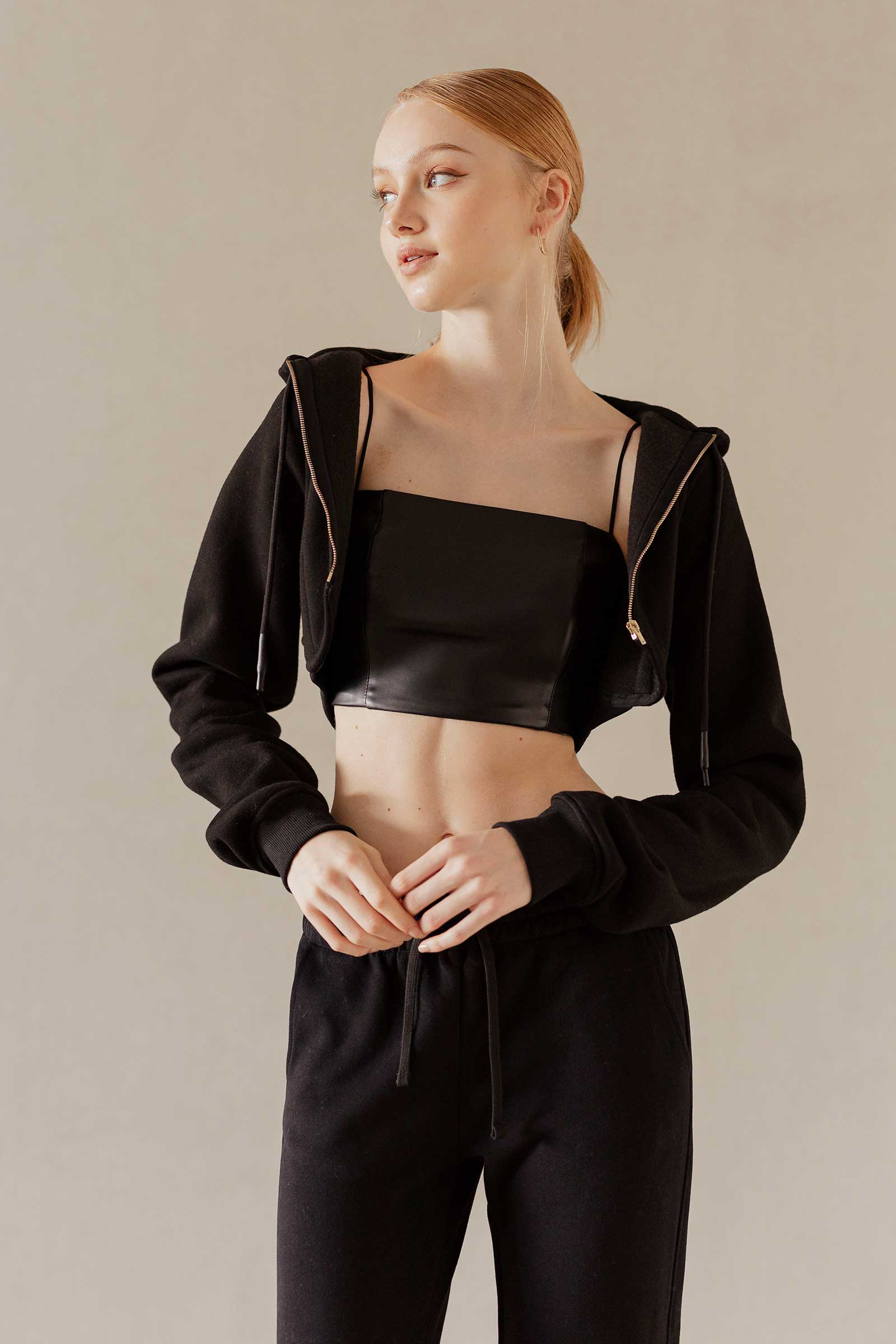 Doliovuy Cropped Jacket (Black)