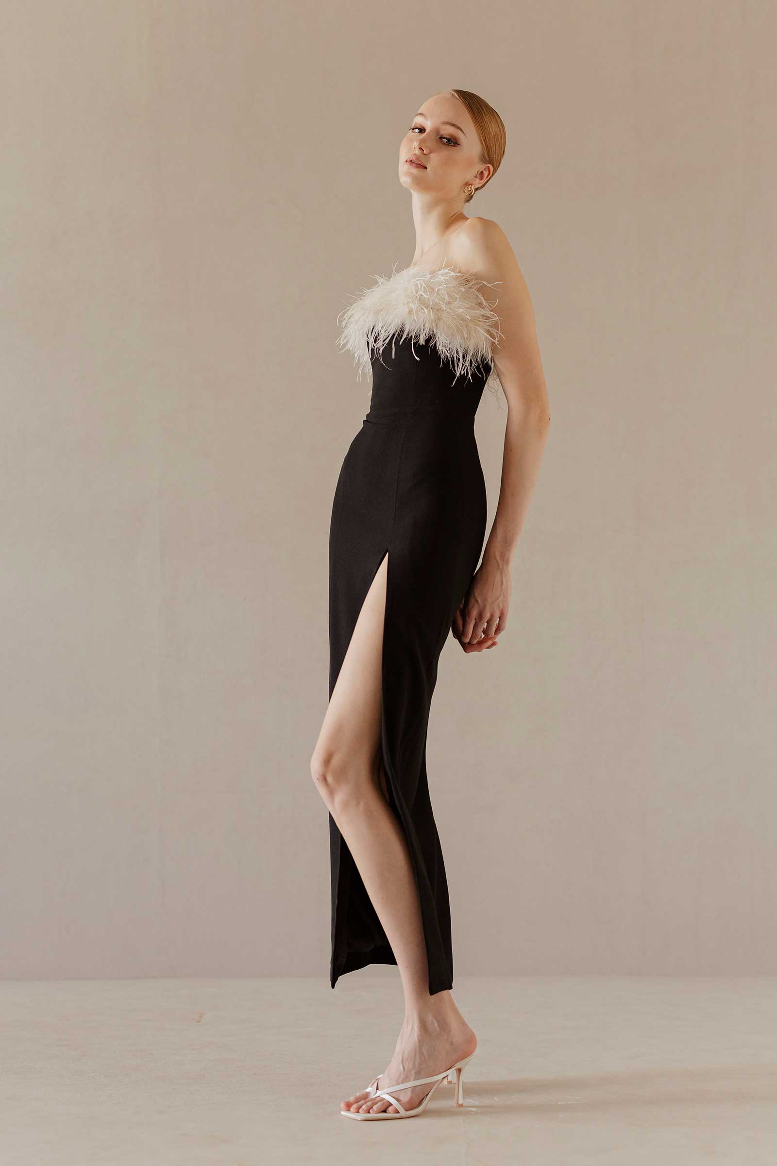 Diolianiz Gown (Black)