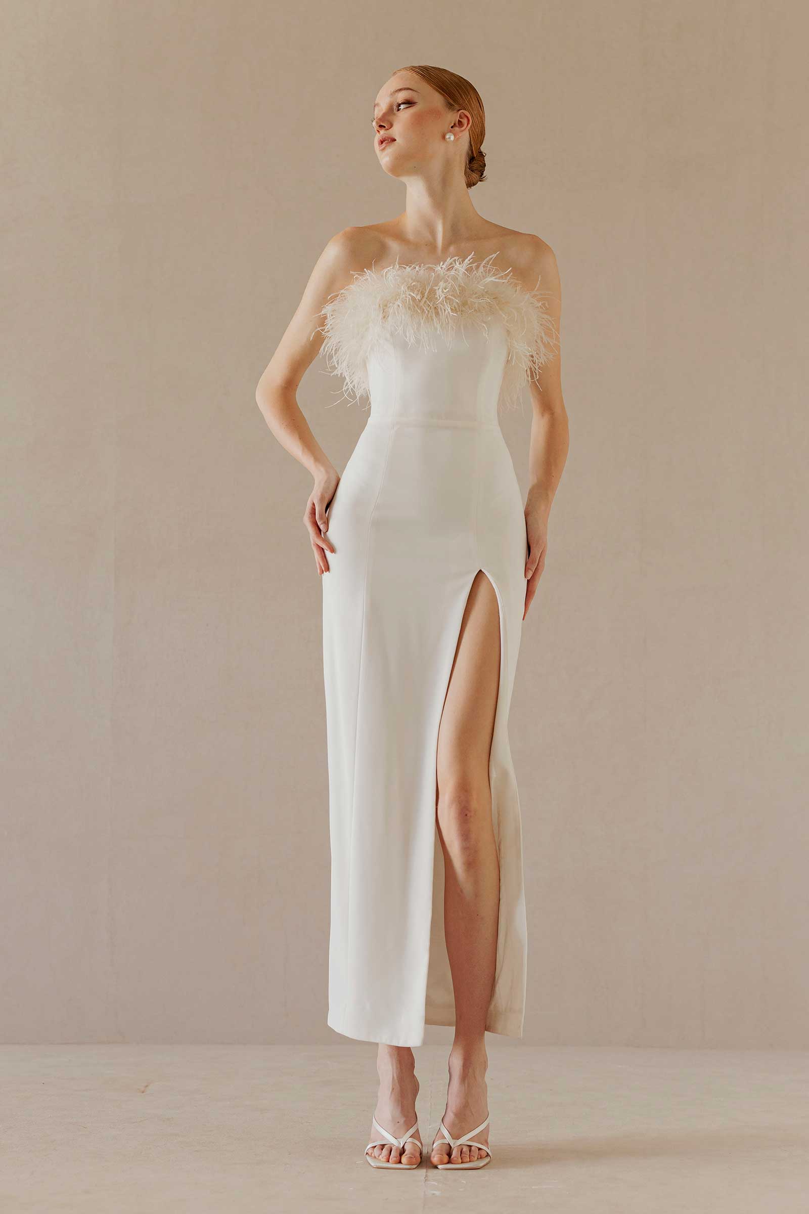 Diolianiz Gown (White)