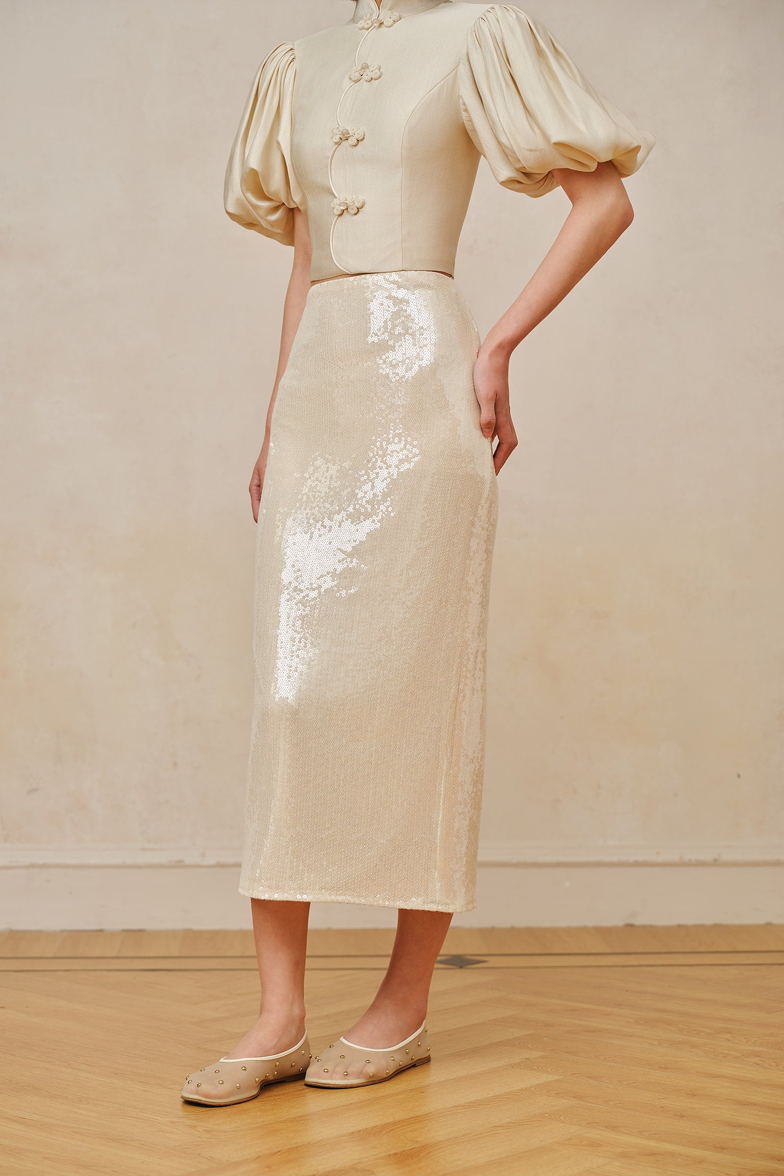 Jaded Midi Skirt (Porcelain Cream)