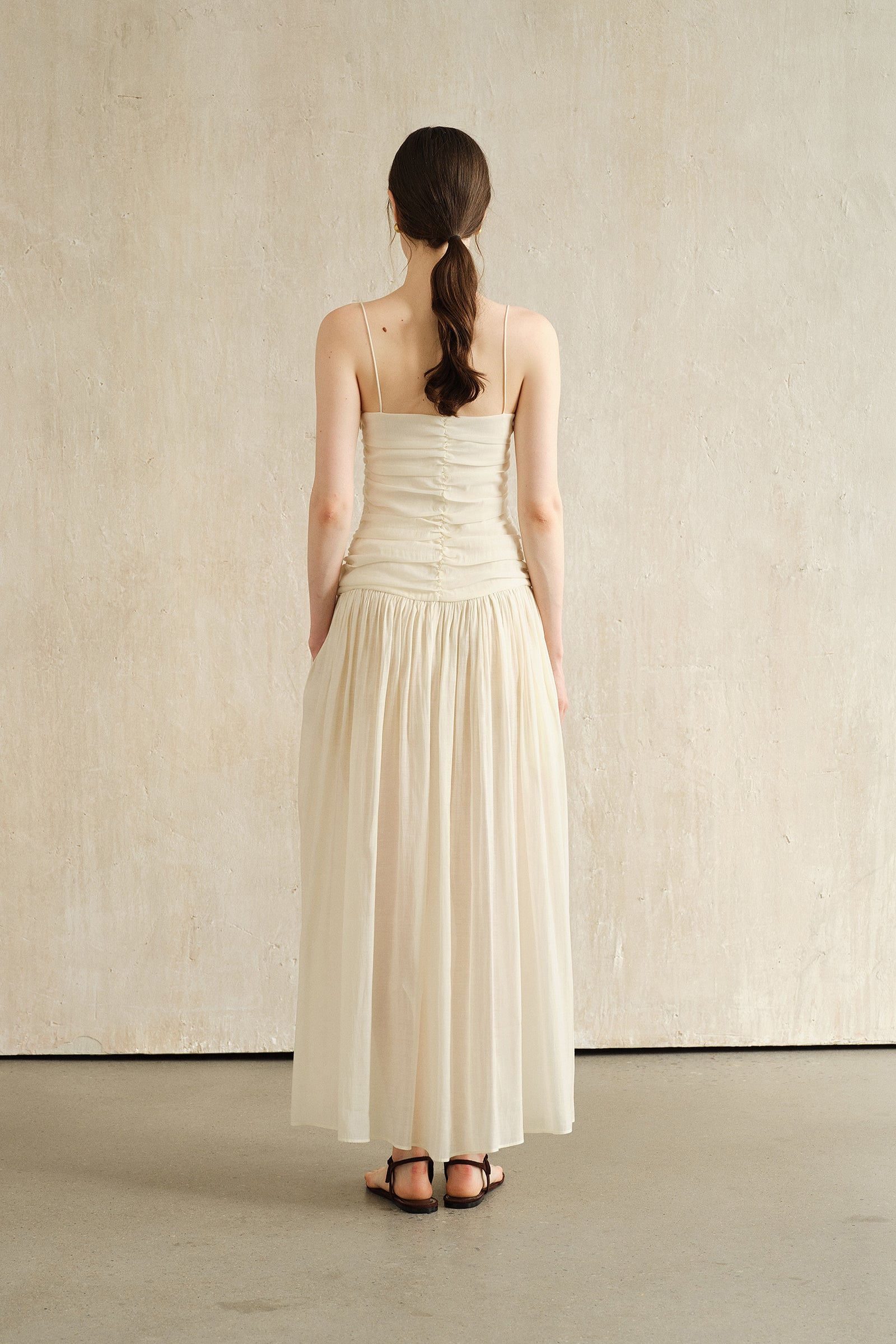 Palais Dress (Ivory Veil)