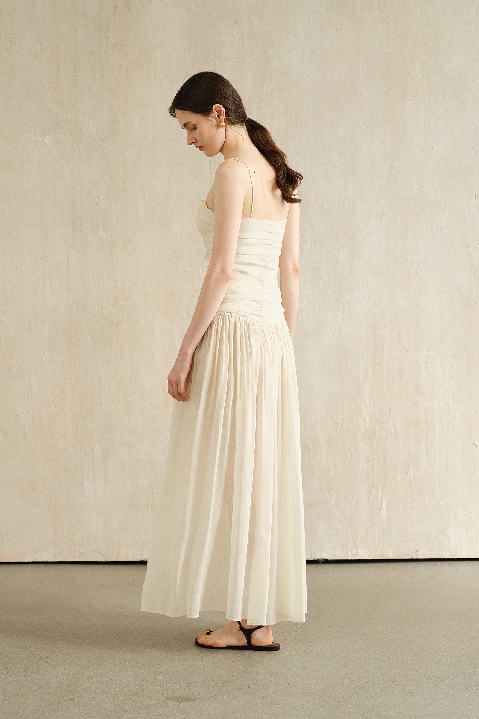 Palais Dress (Ivory Veil)