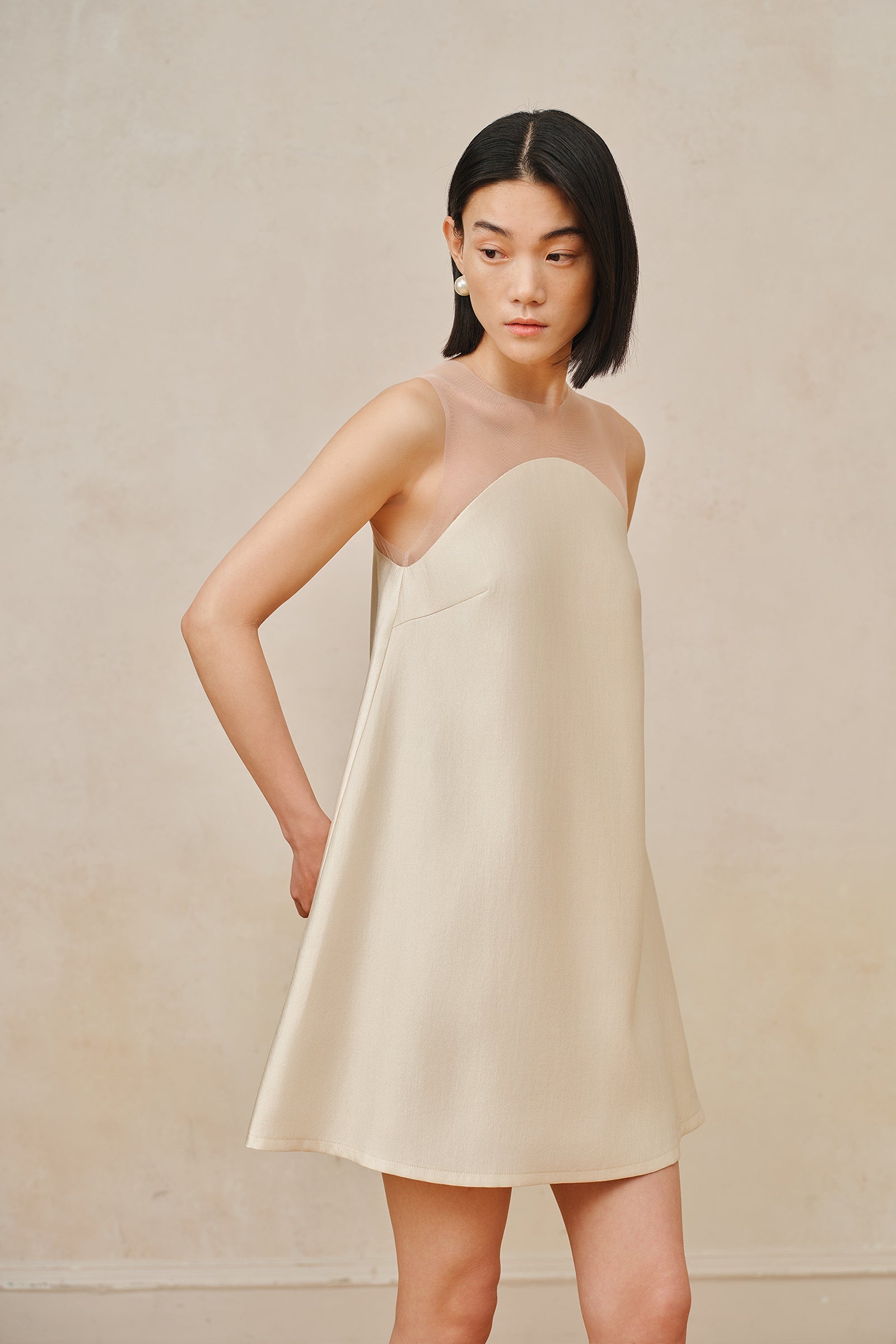Maia Dress (Elact Champagne)