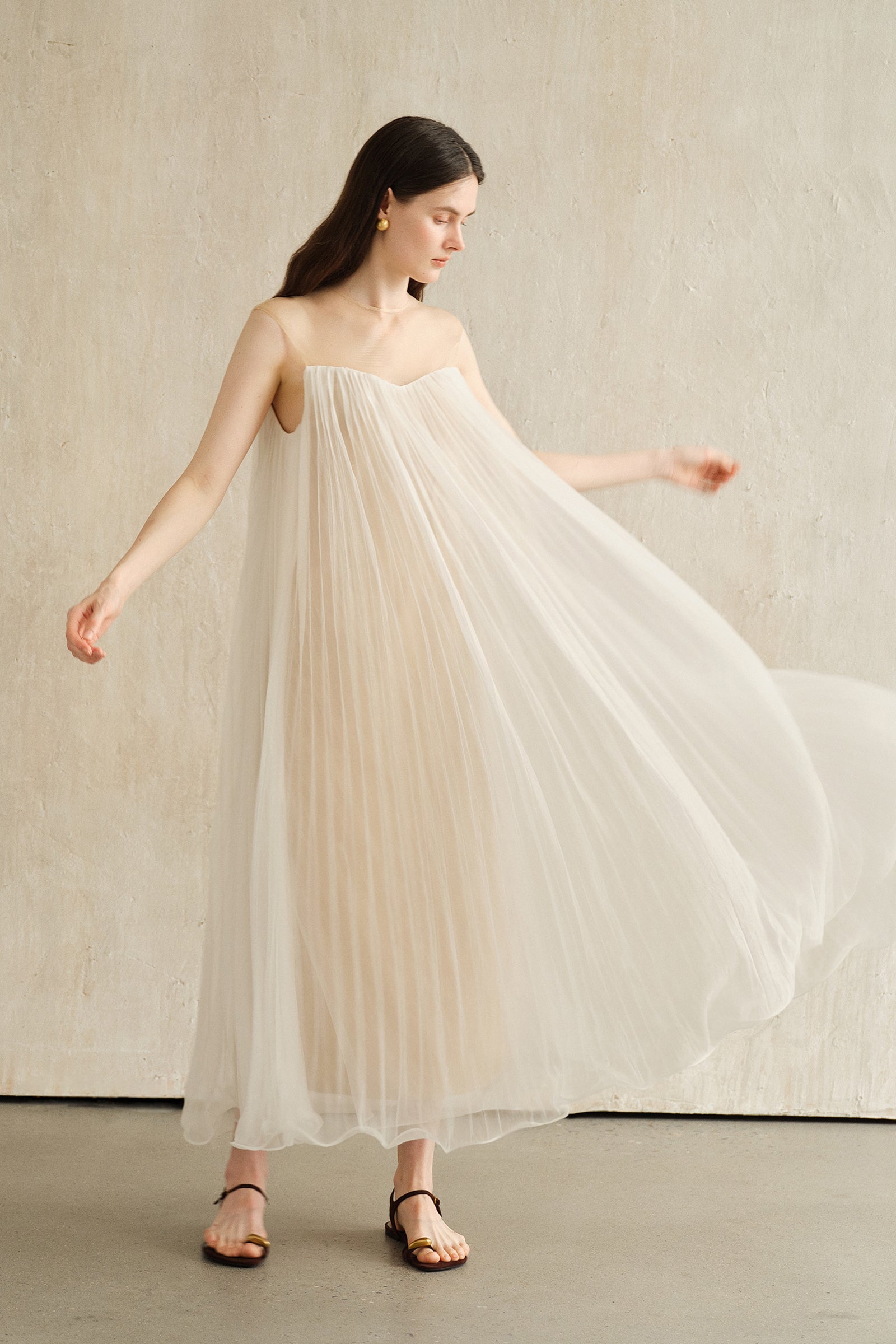 Rumi Long Dress (White Veil)