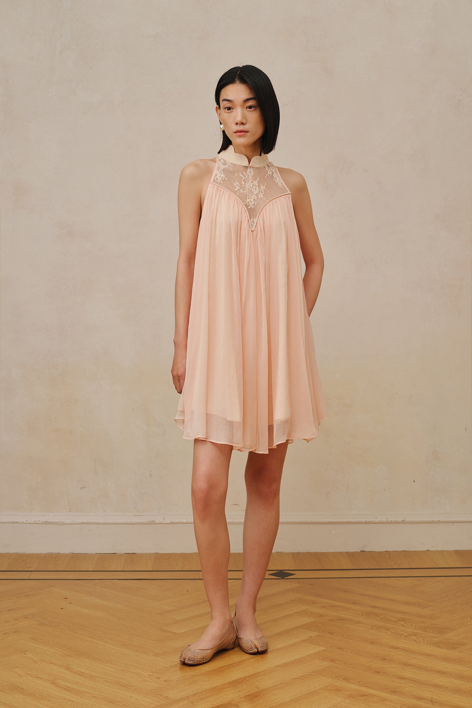 Heir Dress (Feather Blush)
