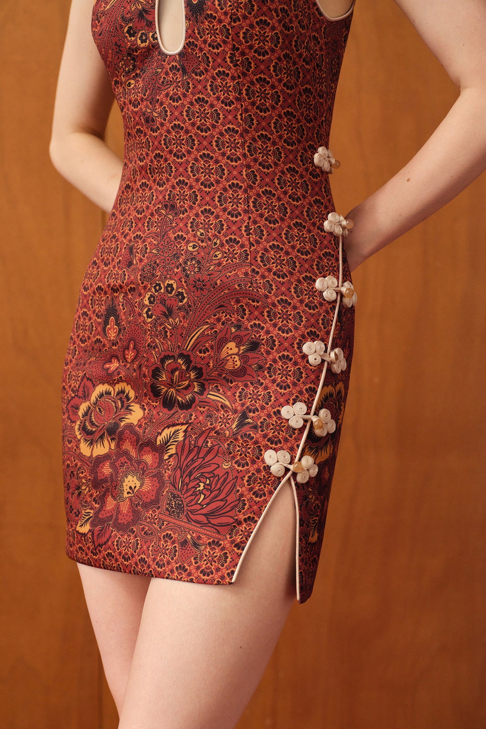 Maya Qipao (Russet)