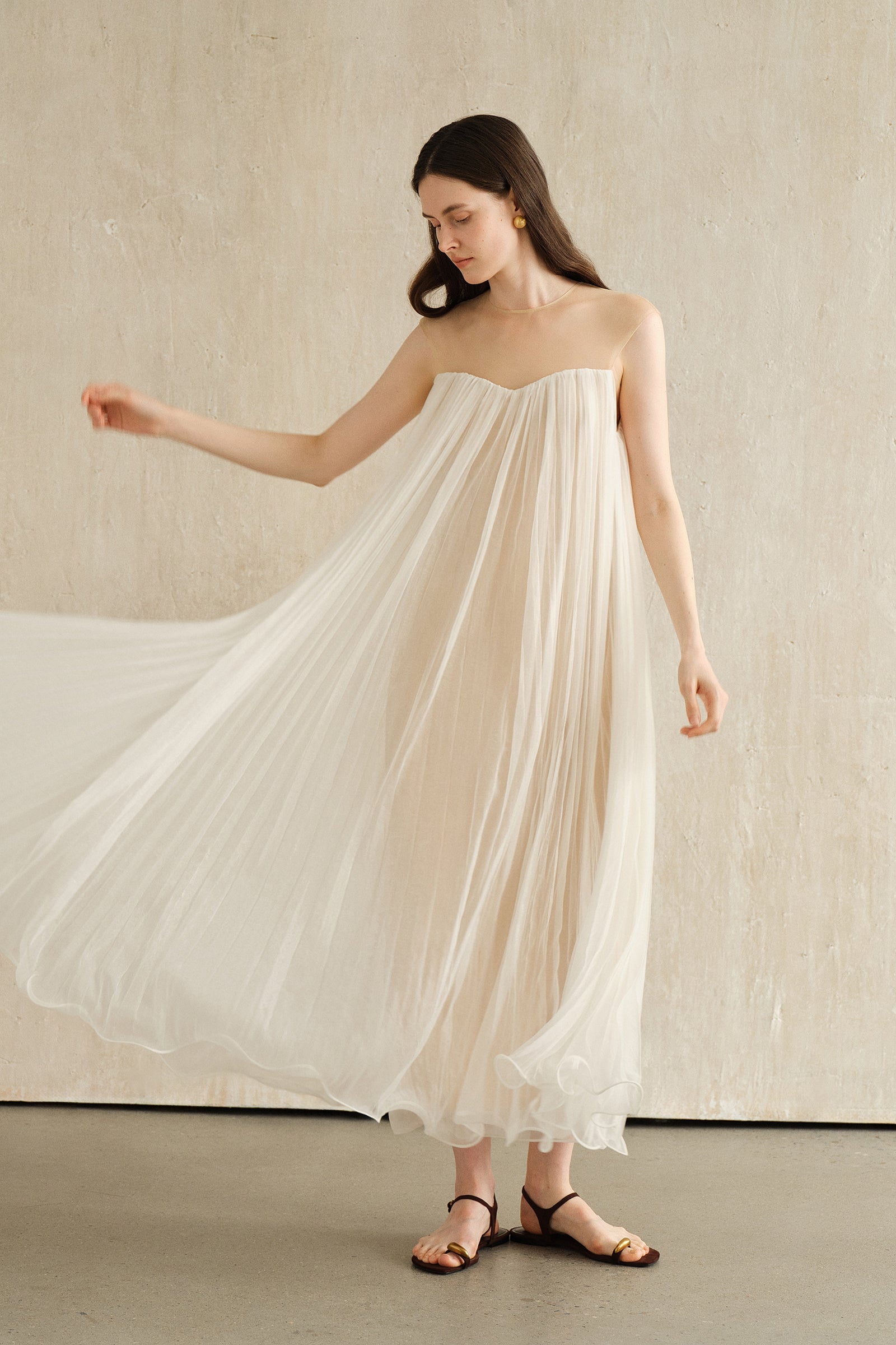 Rumi Long Dress (White Veil)