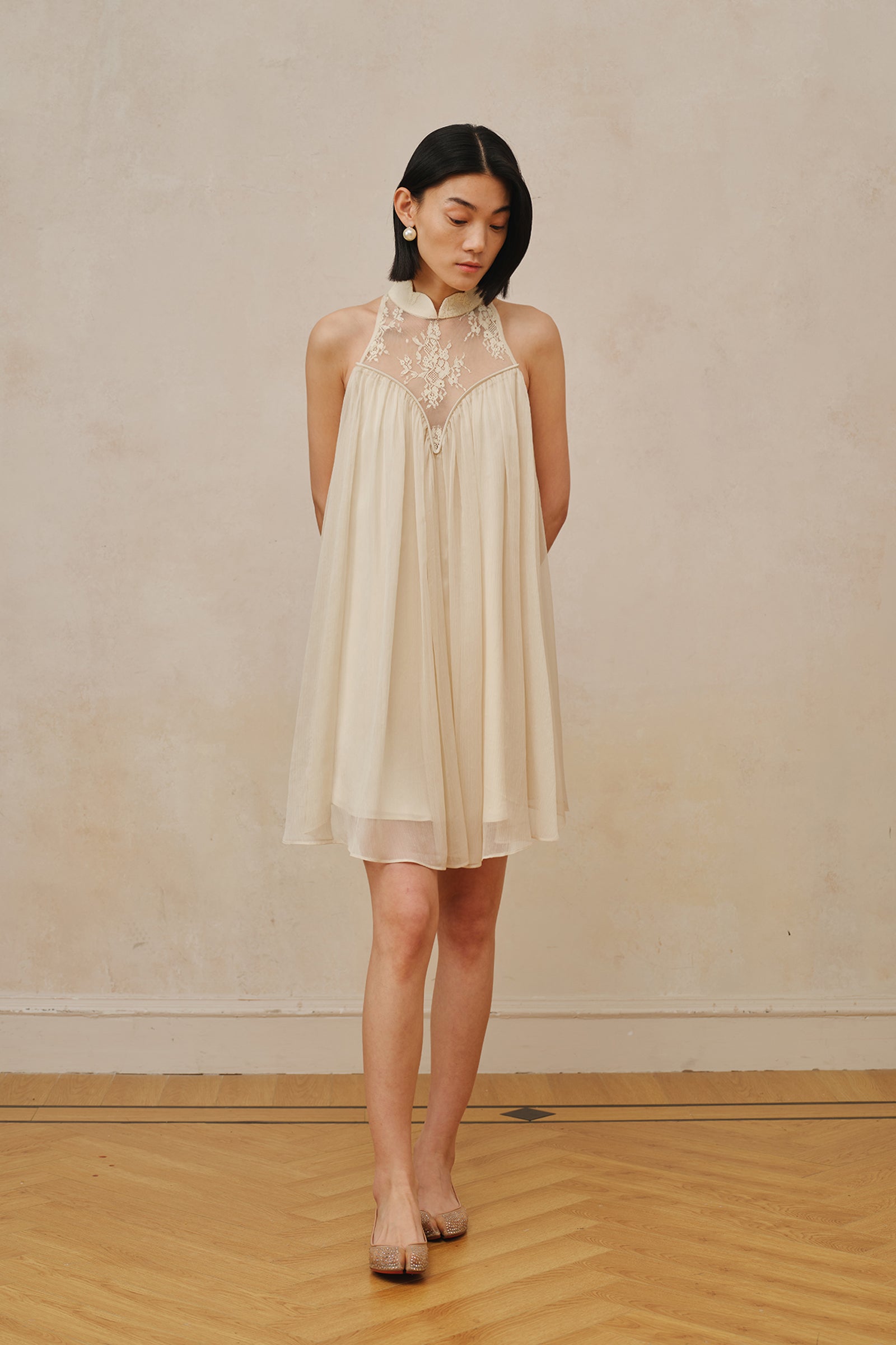 Heir Dress (Antique Beige)