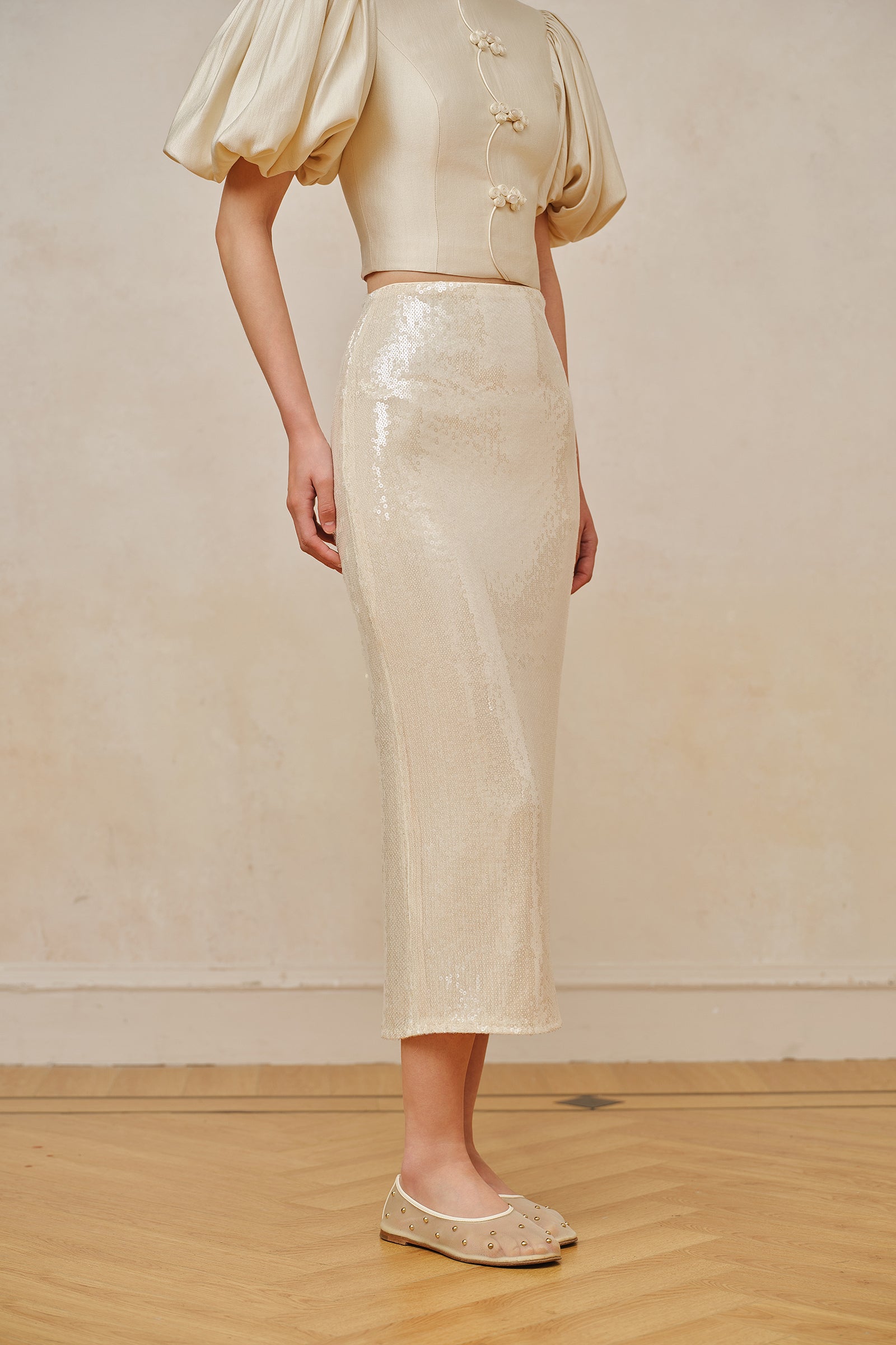 Jaded Midi Skirt (Porcelain Cream)