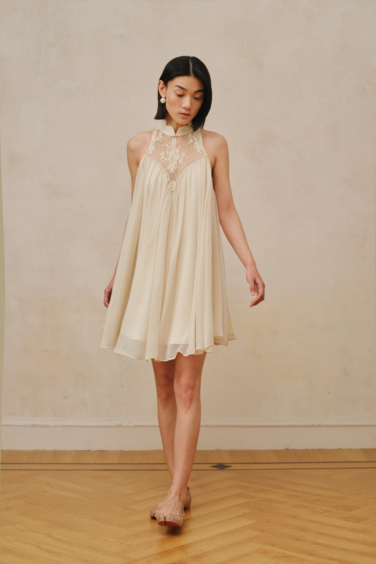 Heir Dress (Antique Beige)