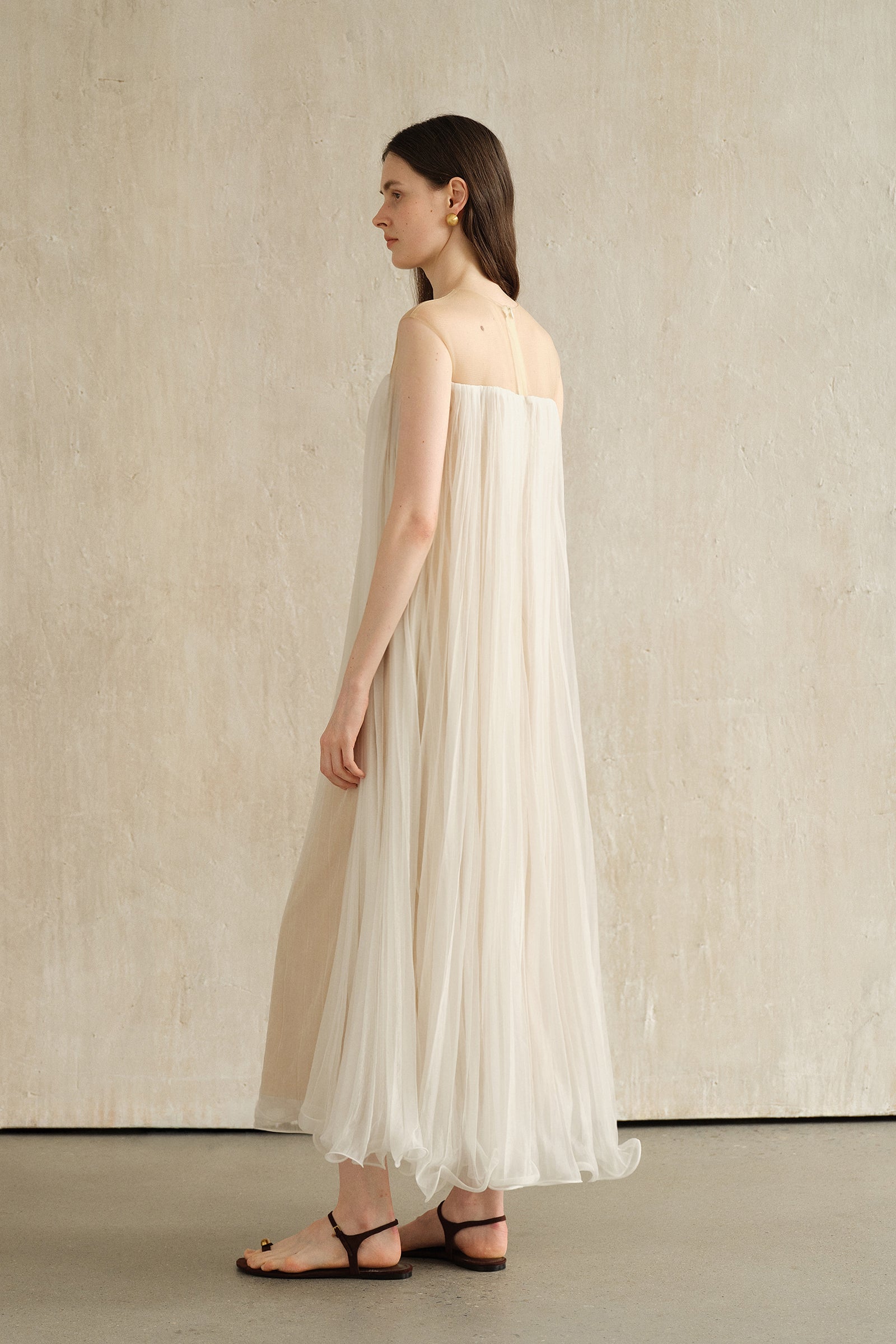 Rumi Long Dress (White Veil)