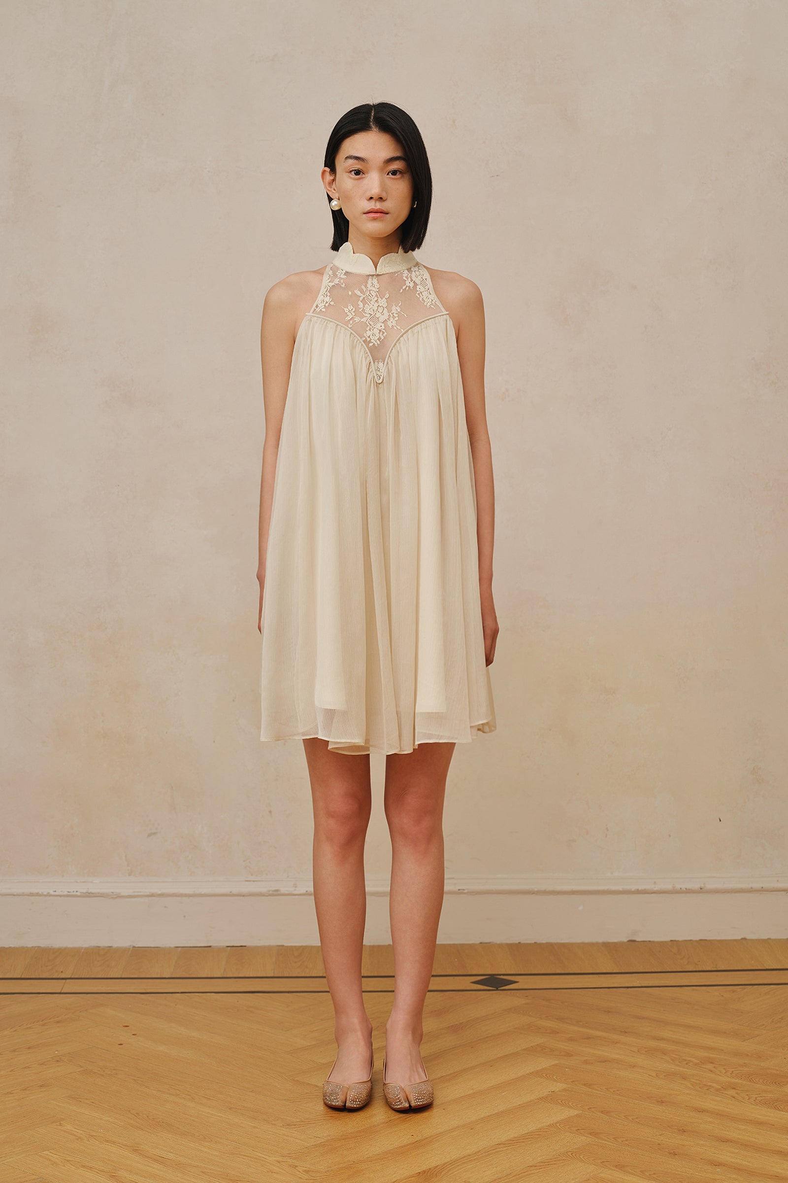 Heir Dress (Antique Beige)