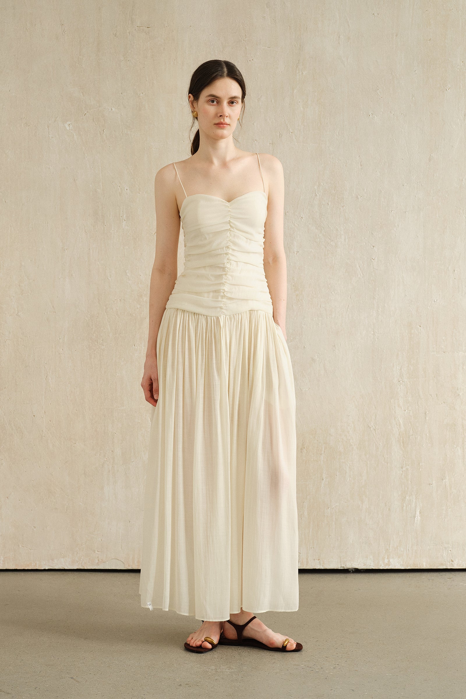 Palais Dress (Ivory Veil)