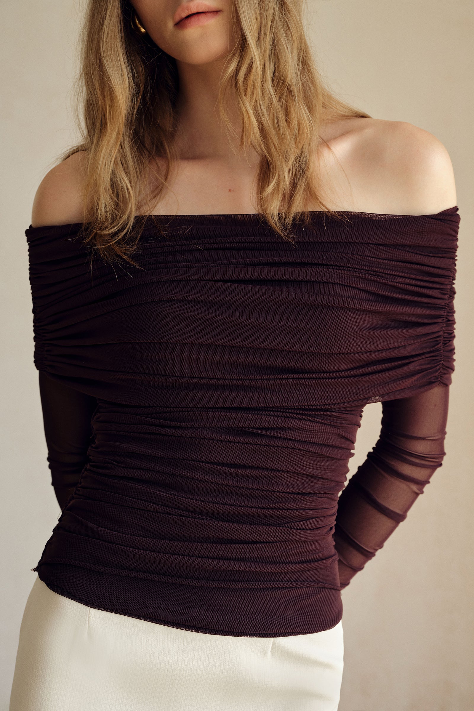 Bailey Mesh Ruched Off Shoulder Top (Ganache)