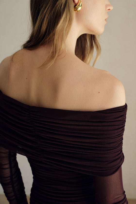 Bailey Mesh Ruched Off Shoulder Top (Ganache)