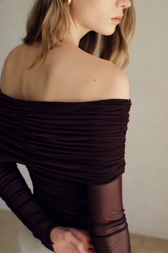 Bailey Mesh Ruched Off Shoulder Top (Ganache)