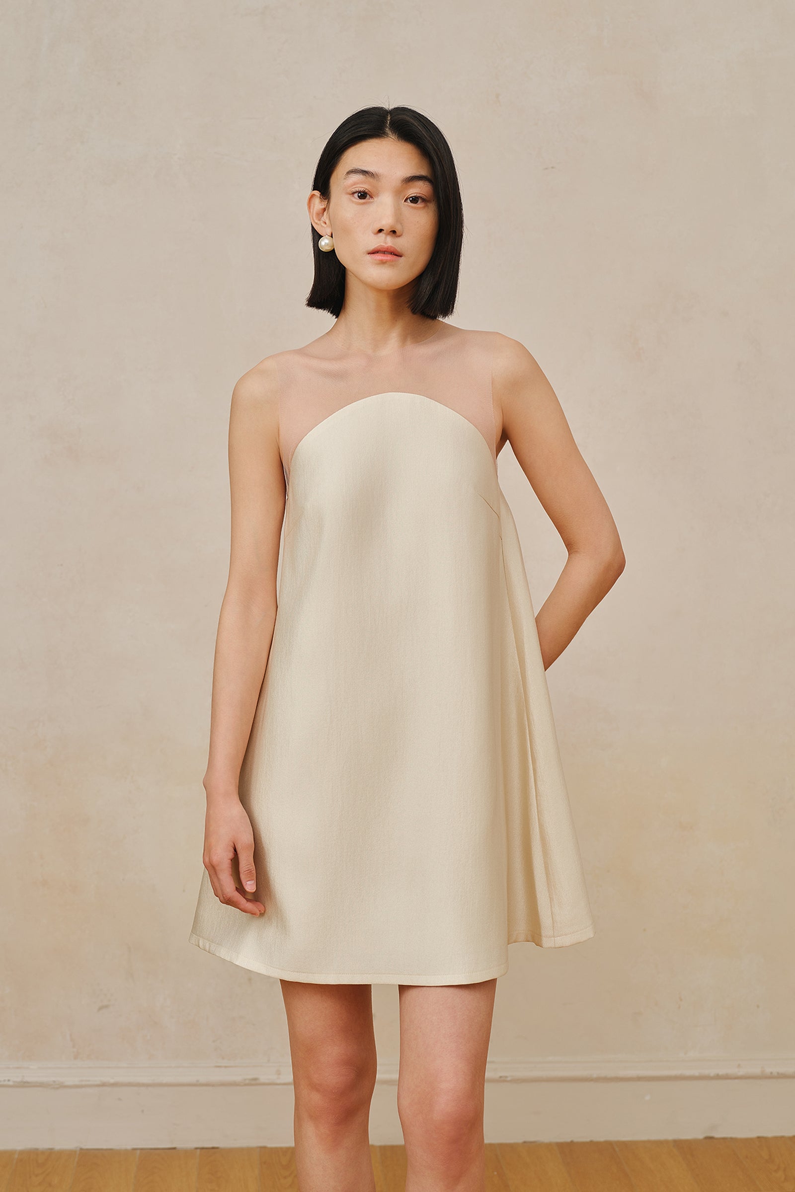 Maia Dress (Elact Champagne)