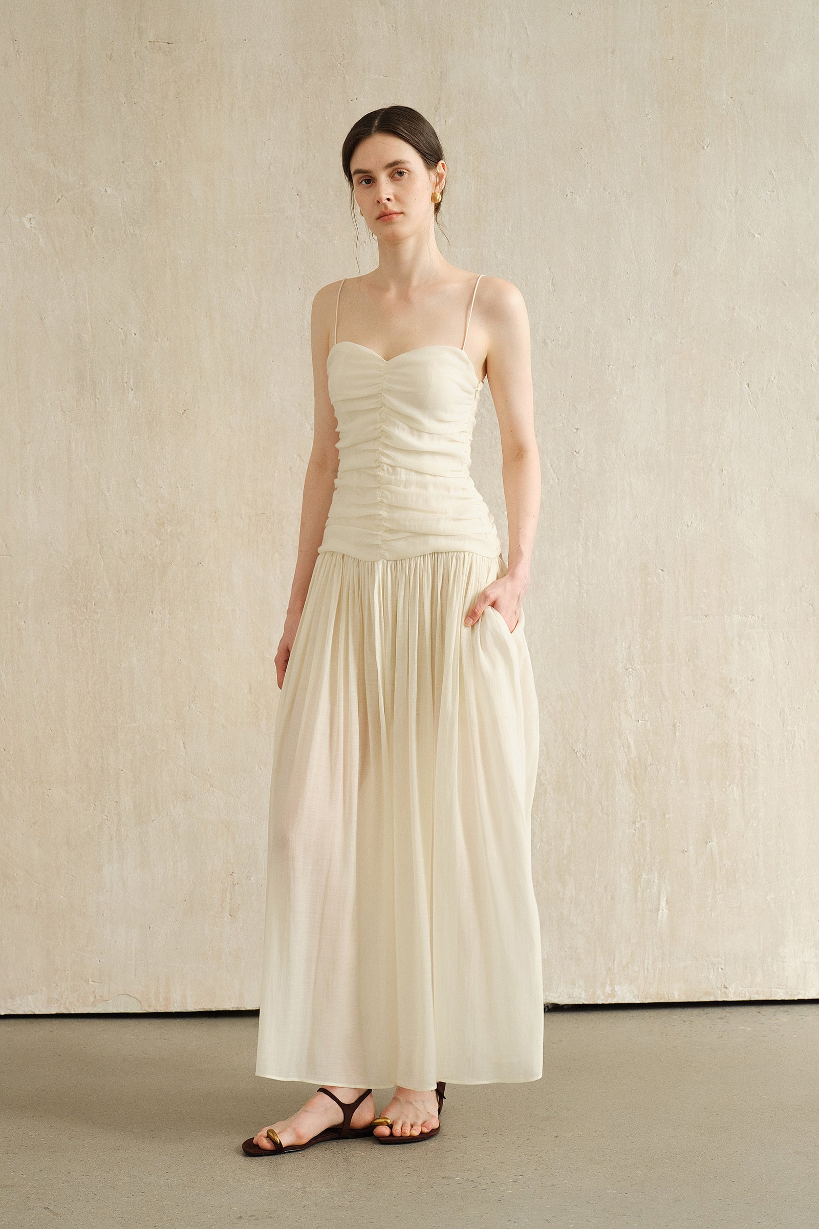 Palais Dress (Ivory Veil)