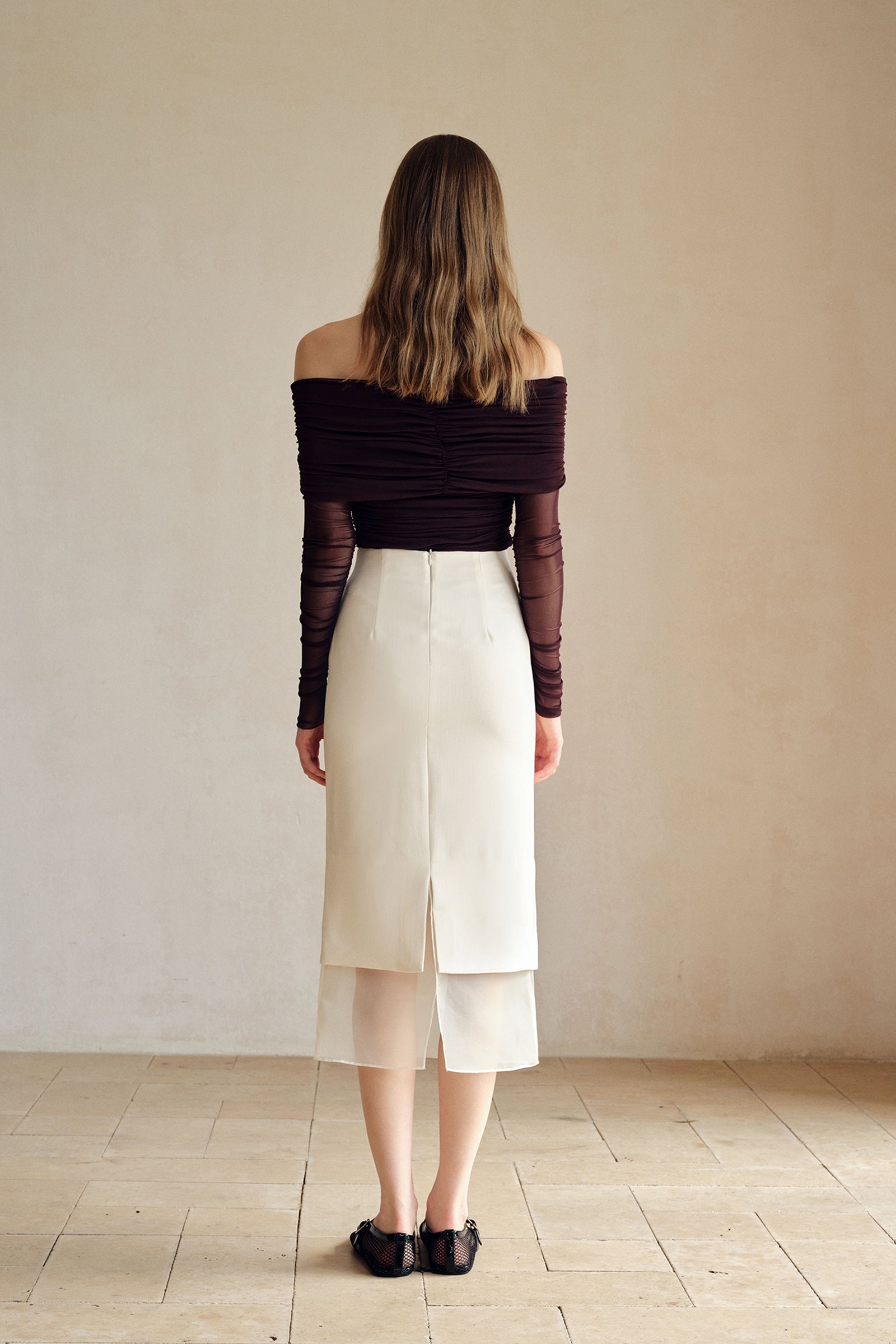 Bailey Mesh Ruched Off Shoulder Top (Ganache)