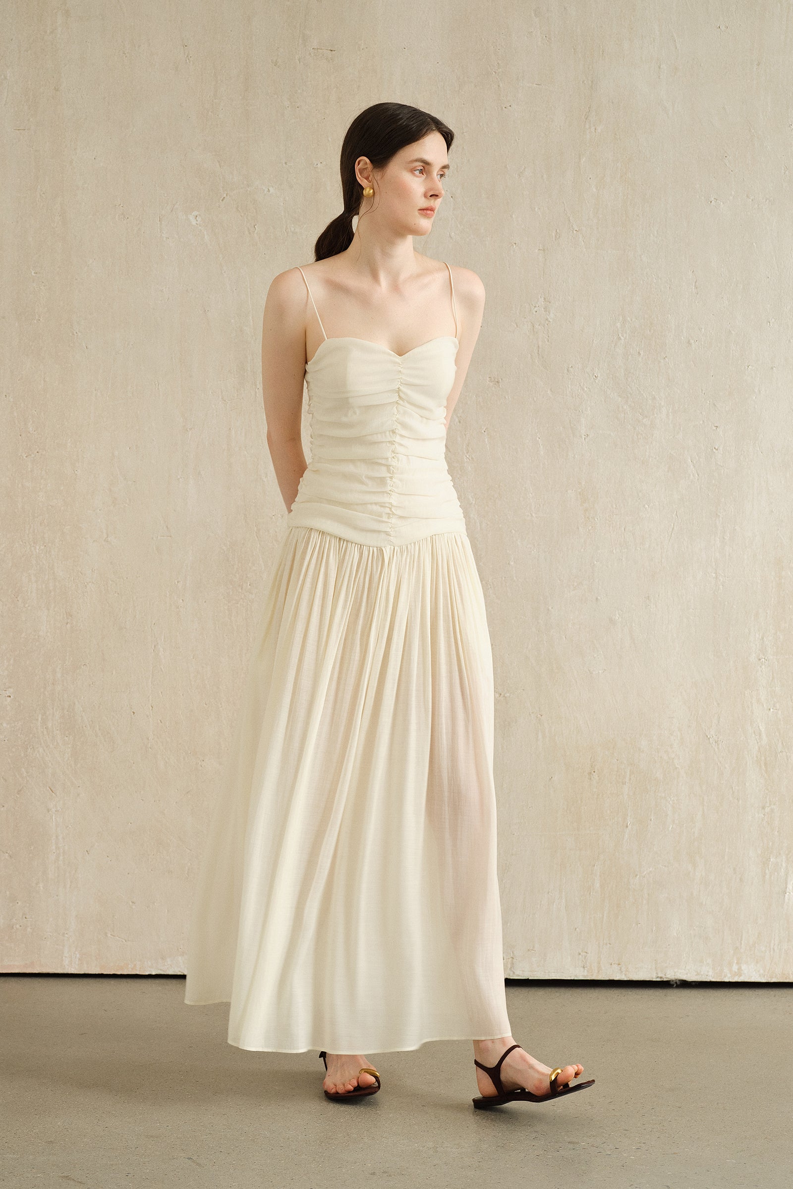 Palais Dress (Ivory Veil)