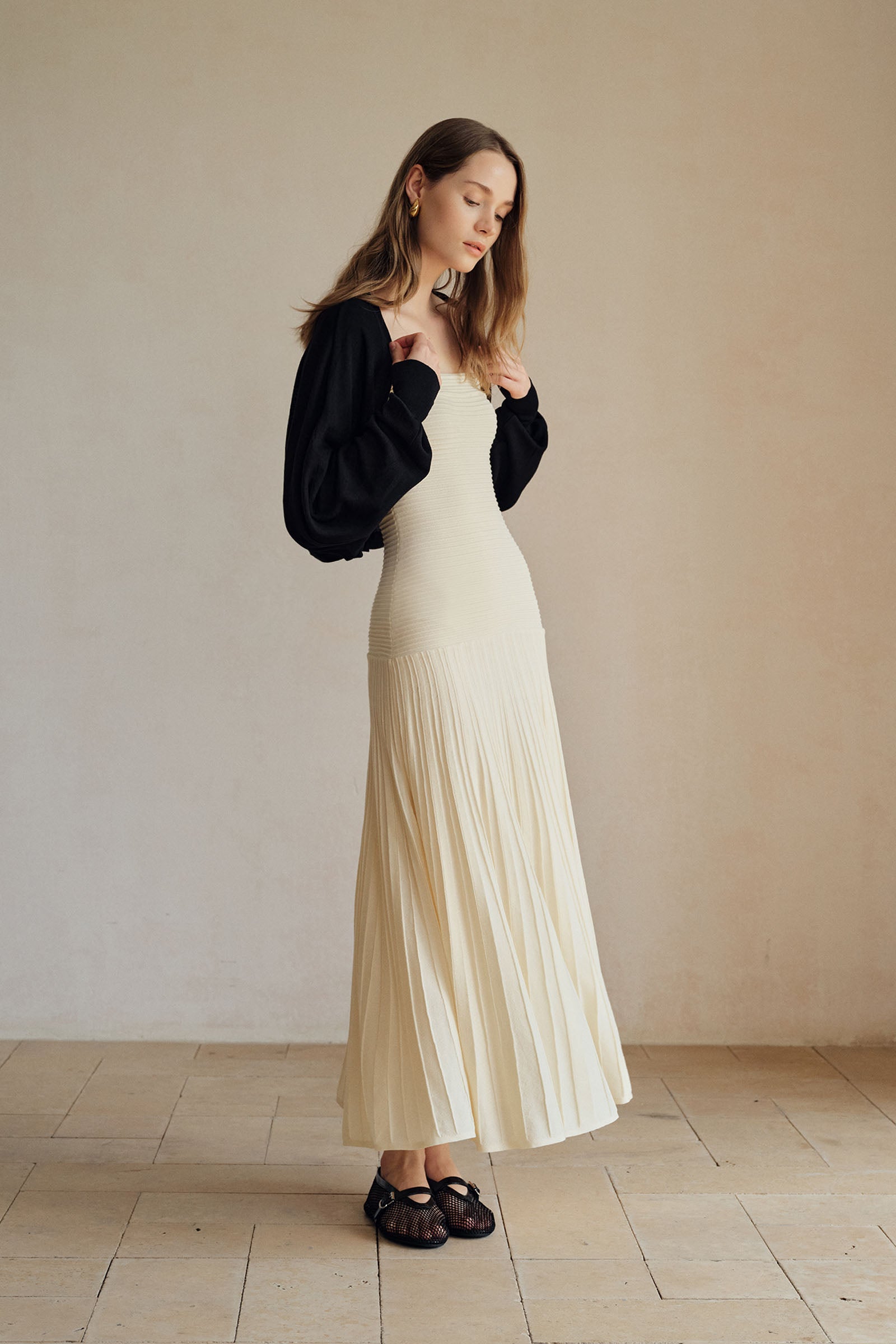 Beth Cropped Knit Overlay (Black)