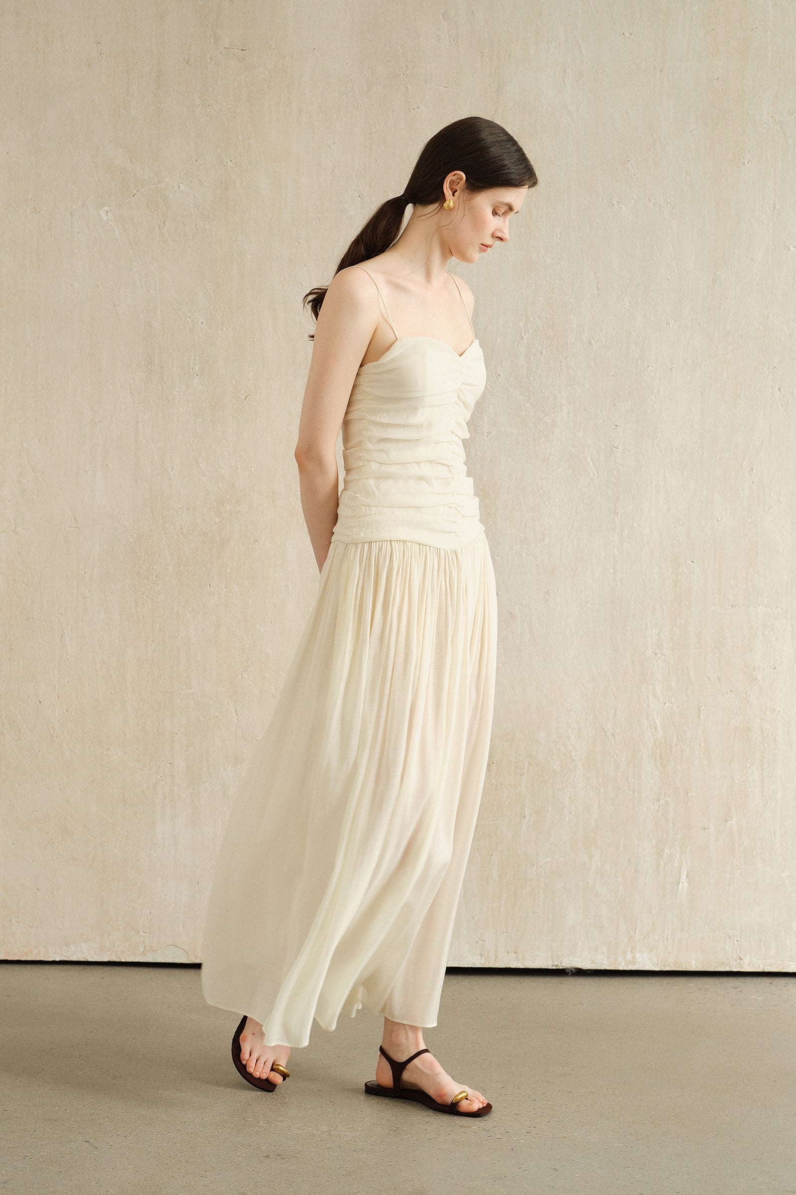 Palais Dress (Ivory Veil)