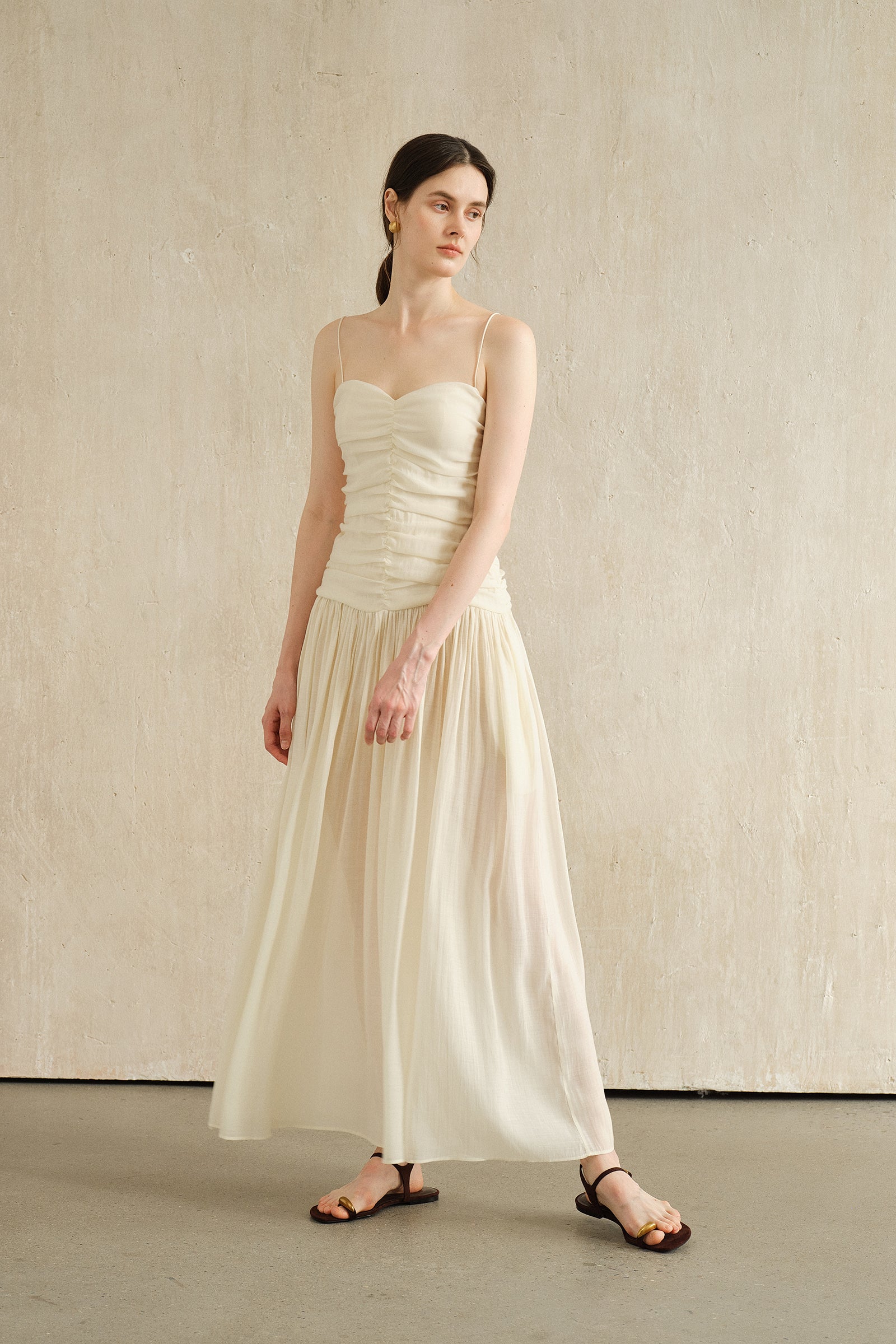 Palais Dress (Ivory Veil)