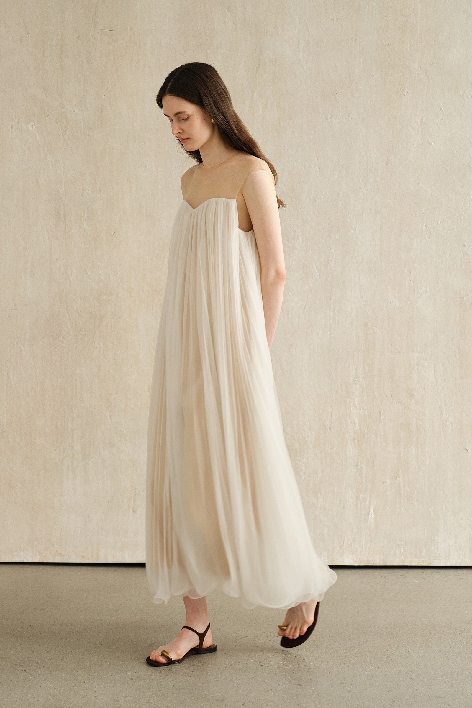 Rumi Long Dress (White Veil)
