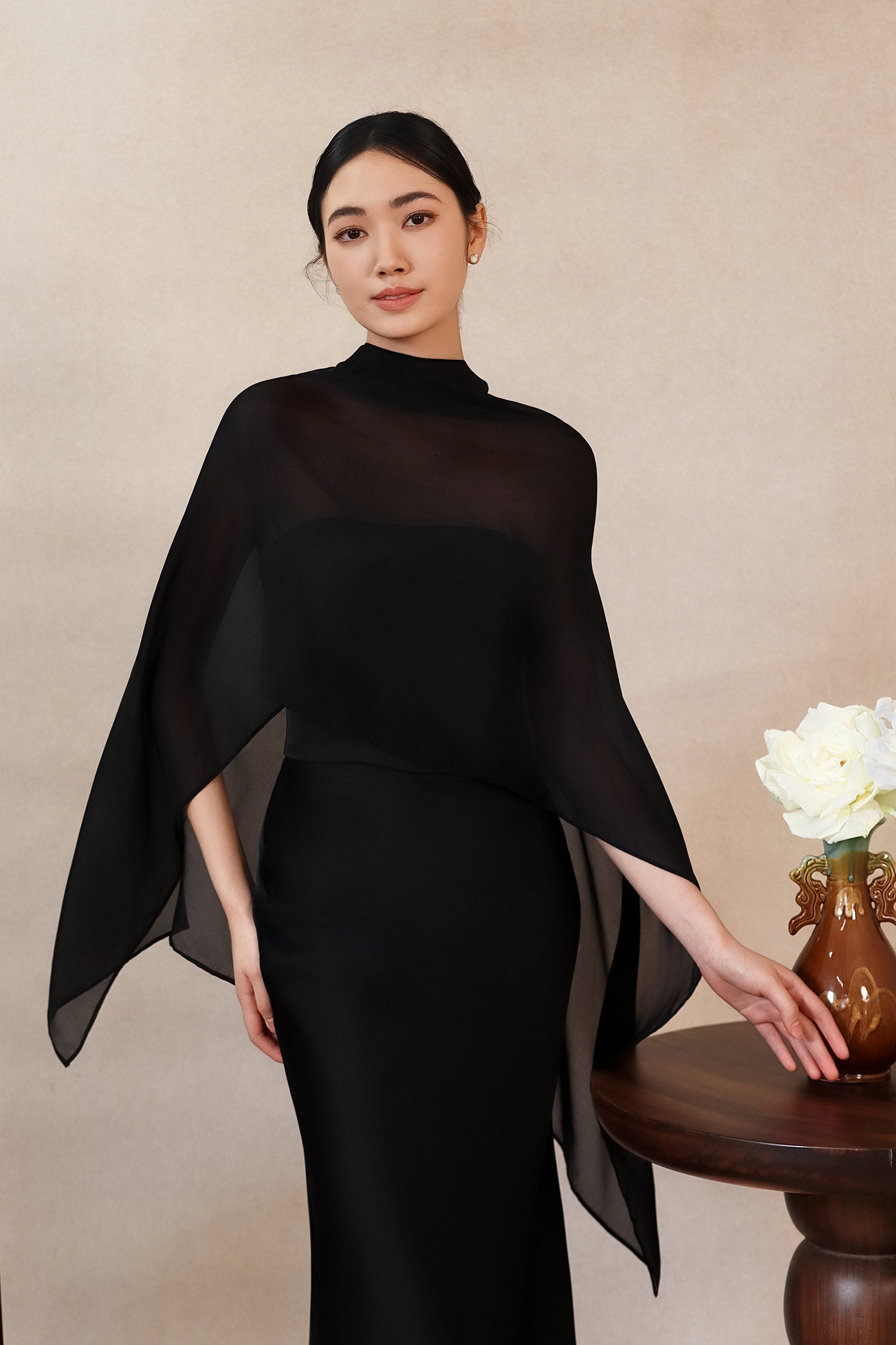 Elaris Multiway Silk Cape (Black) (NON RETURNABLE)