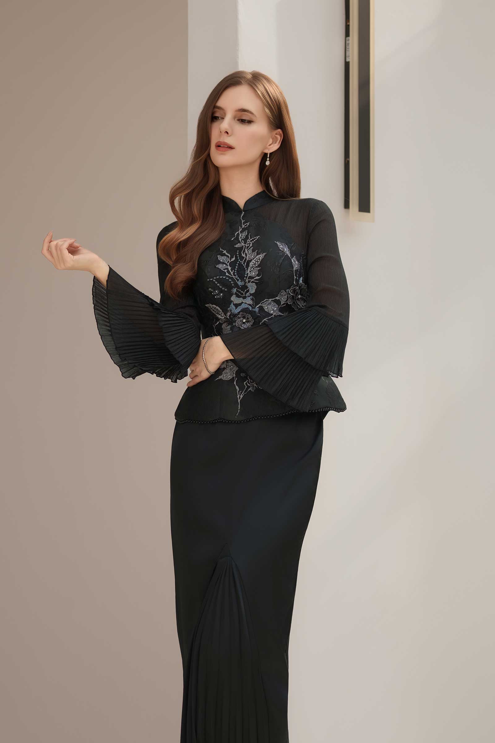 Alya Kebaya Set (Black)