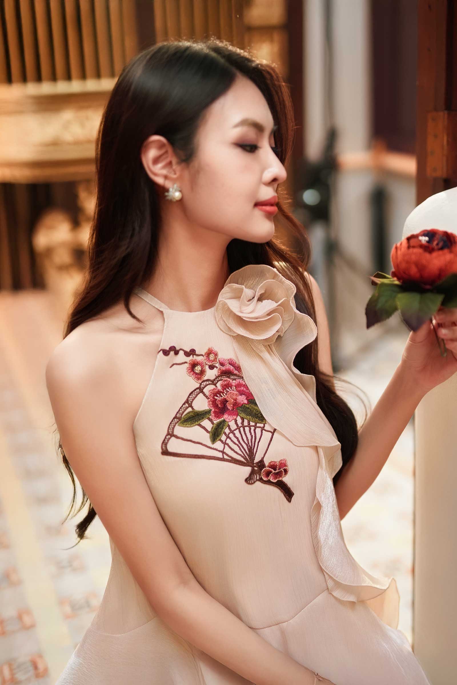 Roselune Dress (Champagne)